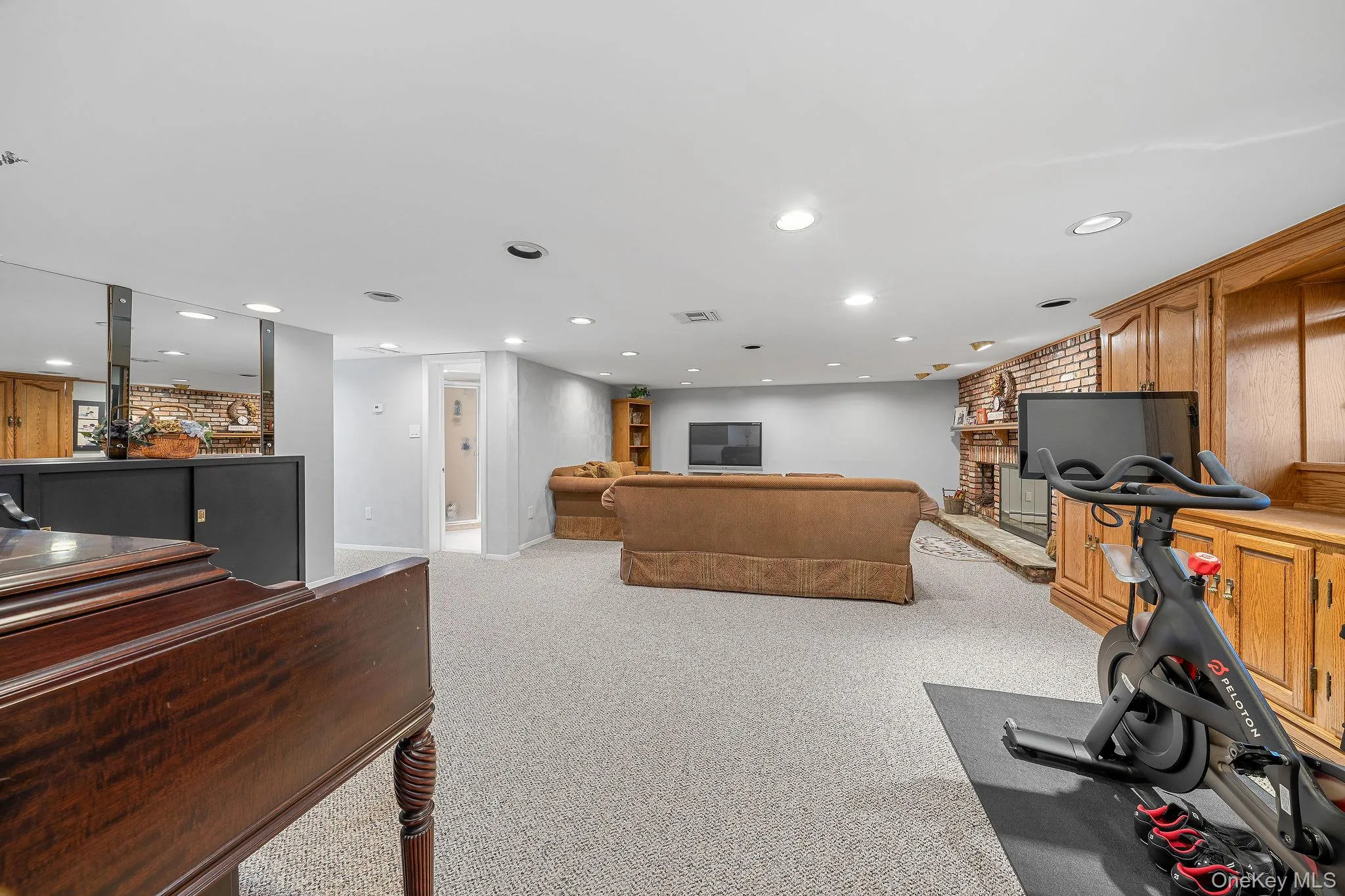 1 Cortland Avenue, Oyster Bay, NY, 4 Bedrooms Bedrooms, 8 Rooms Rooms,3 BathroomsBathrooms,Residential,For Rent,Cortland,0,1032453 1 Cortland Avenue, Oyster Bay, NY, 4 Bedrooms Bedrooms, 8 Rooms Rooms,3 BathroomsBathrooms,Residential,For Rent,Cortland,0,1032453