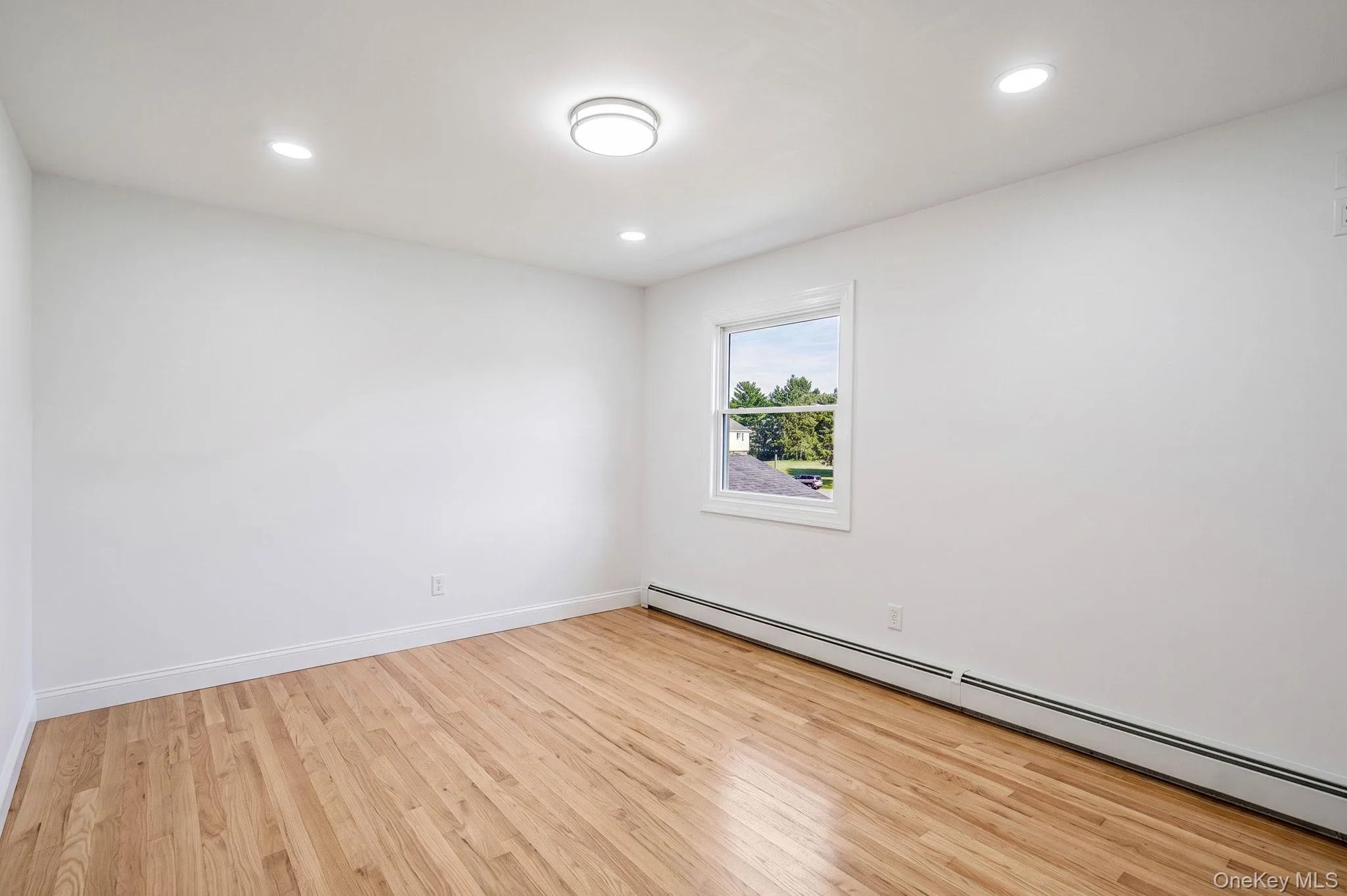 5 Hampton Court, Brookhaven, NY, 2 Bedrooms Bedrooms, 6 Rooms Rooms,1 BathroomBathrooms,Residential,For Rent,Hampton,0,1032461 5 Hampton Court, Brookhaven, NY, 2 Bedrooms Bedrooms, 6 Rooms Rooms,1 BathroomBathrooms,Residential,For Rent,Hampton,0,1032461