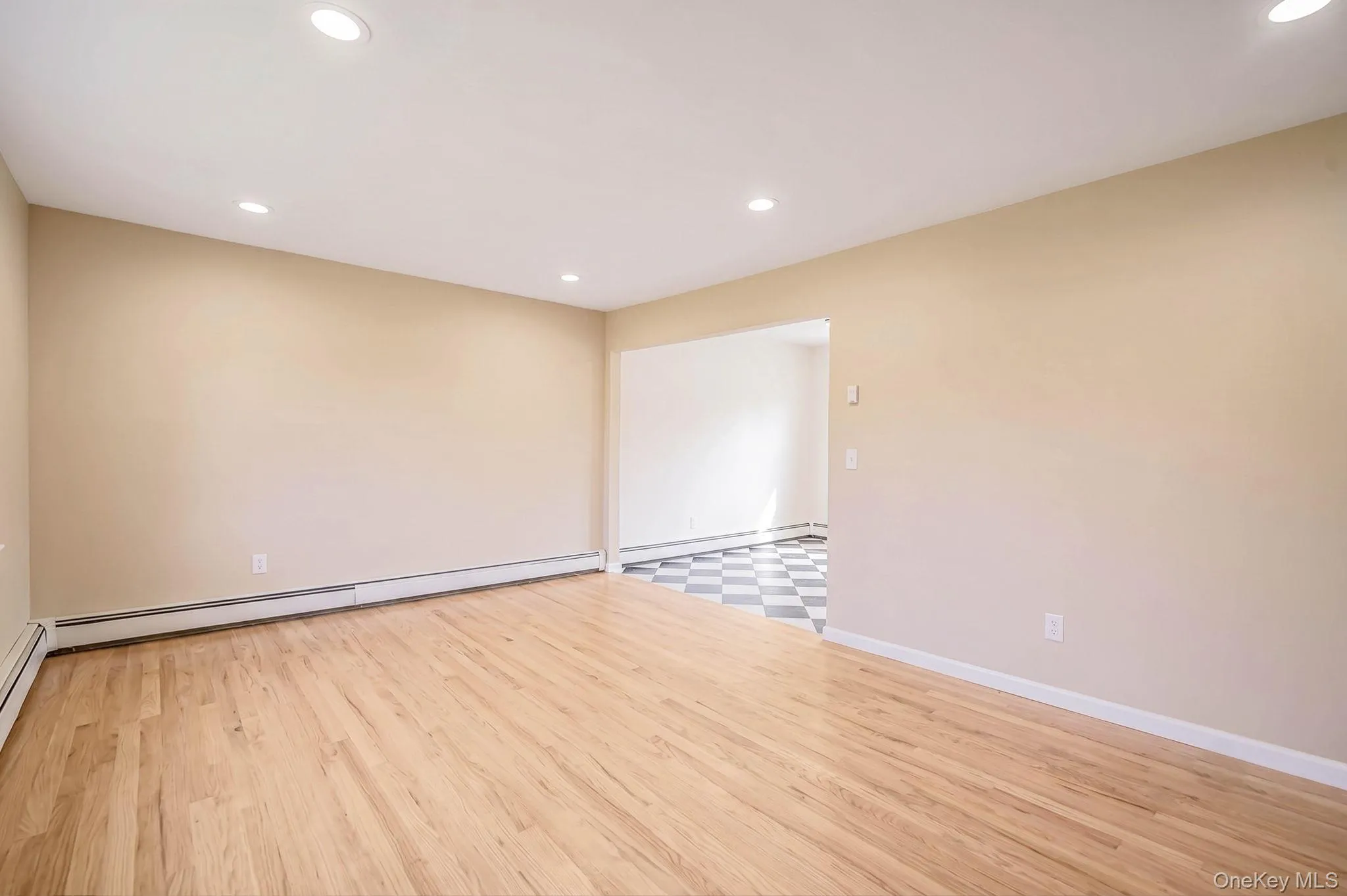 5 Hampton Court, Brookhaven, NY, 2 Bedrooms Bedrooms, 6 Rooms Rooms,1 BathroomBathrooms,Residential,For Rent,Hampton,0,1032461 5 Hampton Court, Brookhaven, NY, 2 Bedrooms Bedrooms, 6 Rooms Rooms,1 BathroomBathrooms,Residential,For Rent,Hampton,0,1032461