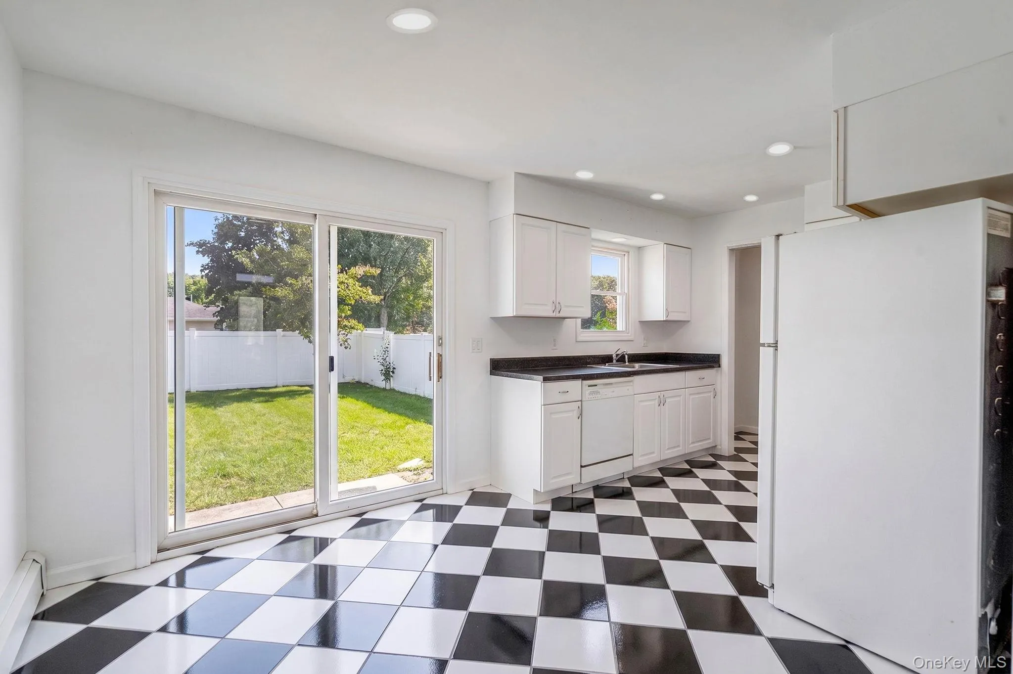5 Hampton Court, Brookhaven, NY, 2 Bedrooms Bedrooms, 6 Rooms Rooms,1 BathroomBathrooms,Residential,For Rent,Hampton,0,1032461 5 Hampton Court, Brookhaven, NY, 2 Bedrooms Bedrooms, 6 Rooms Rooms,1 BathroomBathrooms,Residential,For Rent,Hampton,0,1032461