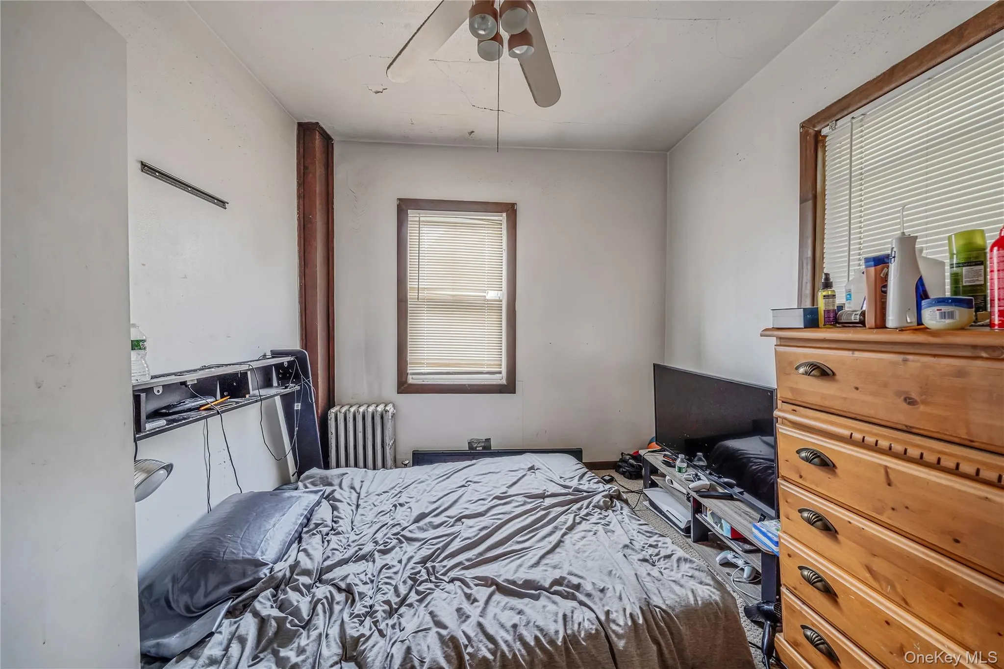 1360 News Avenue, Hempstead, NY, 3 Bedrooms Bedrooms, 5 Rooms Rooms,1 BathroomBathrooms,Residential,For Rent,News,0,1032462 1360 News Avenue, Hempstead, NY, 3 Bedrooms Bedrooms, 5 Rooms Rooms,1 BathroomBathrooms,Residential,For Rent,News,0,1032462