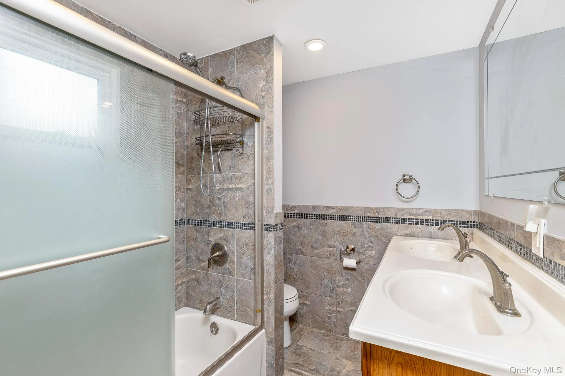 2nd Floor Bathroom 2nd Floor Bathroom