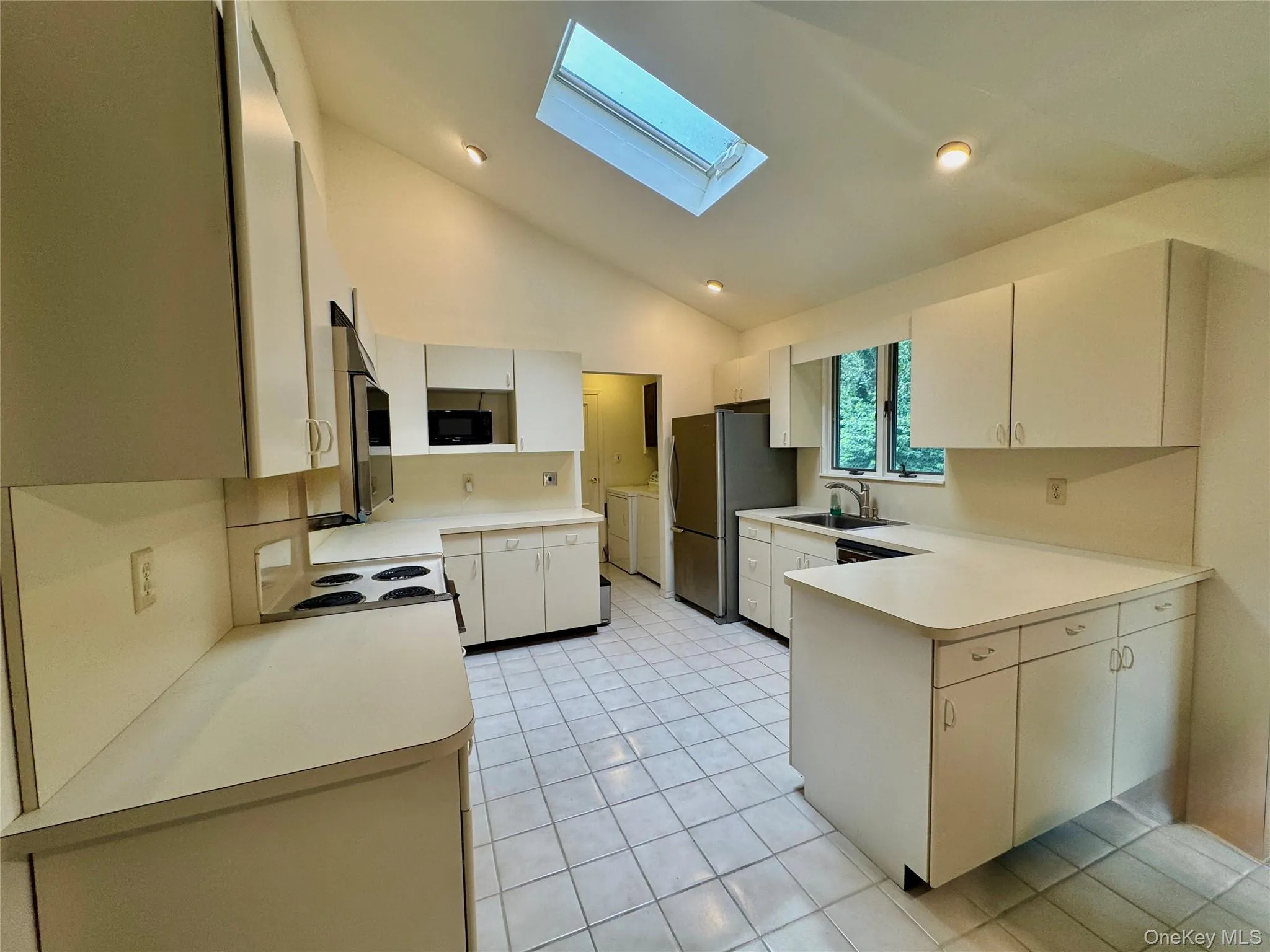 15 Stonehurst Lane, Huntington, NY, 3 Bedrooms Bedrooms, 6 Rooms Rooms,2 BathroomsBathrooms,Residential,For Rent,Stonehurst,0,1032468 15 Stonehurst Lane, Huntington, NY, 3 Bedrooms Bedrooms, 6 Rooms Rooms,2 BathroomsBathrooms,Residential,For Rent,Stonehurst,0,1032468