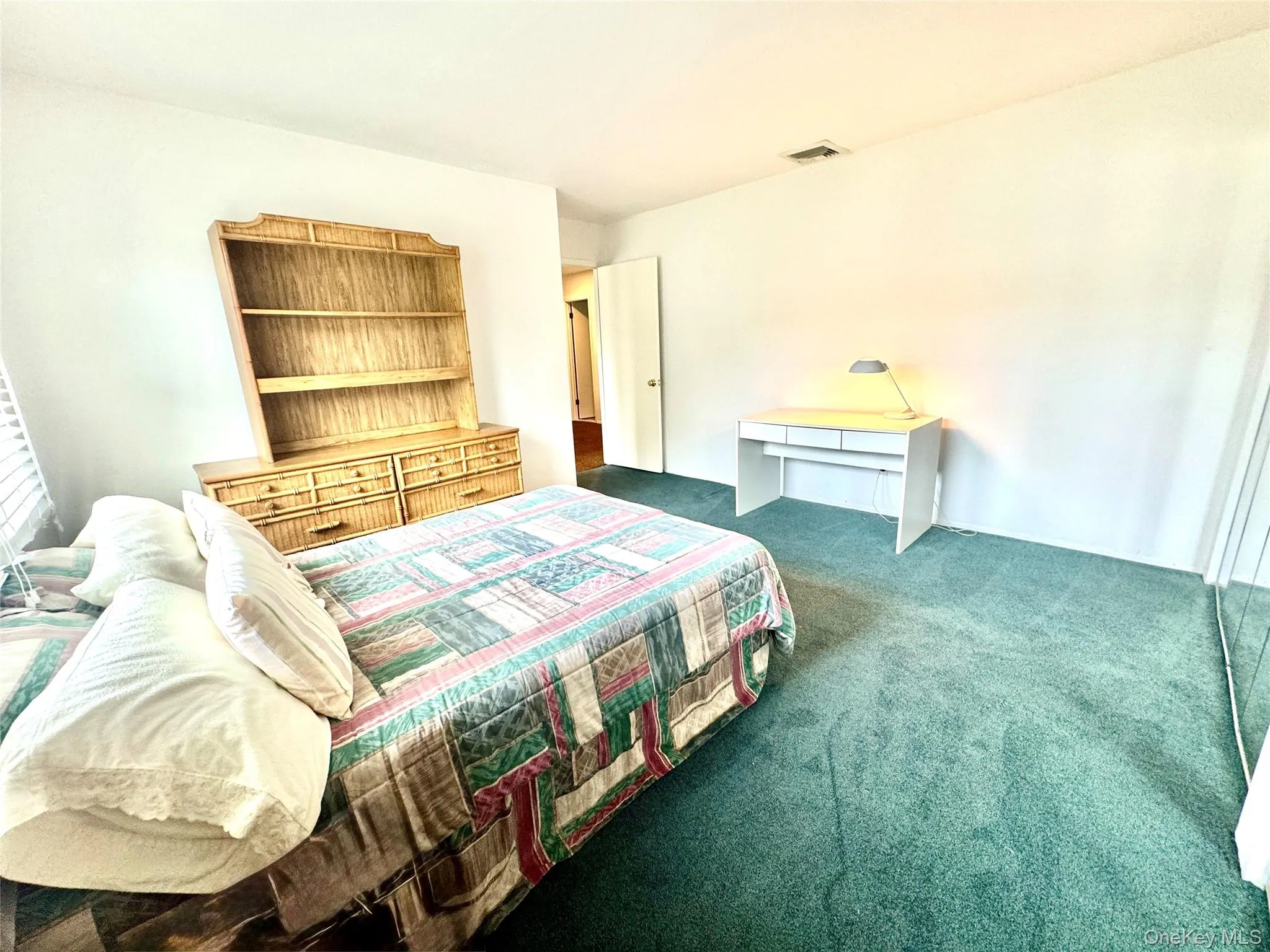 15 Stonehurst Lane, Huntington, NY, 3 Bedrooms Bedrooms, 6 Rooms Rooms,2 BathroomsBathrooms,Residential,For Rent,Stonehurst,0,1032468 15 Stonehurst Lane, Huntington, NY, 3 Bedrooms Bedrooms, 6 Rooms Rooms,2 BathroomsBathrooms,Residential,For Rent,Stonehurst,0,1032468