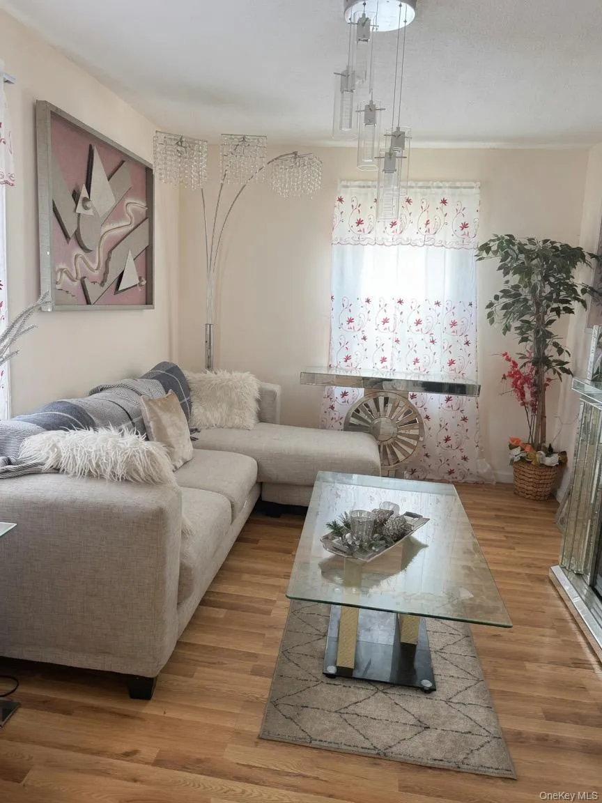 36 Division Avenue, Ramapo, NY, 4 Bedrooms Bedrooms, 7 Rooms Rooms,1 BathroomBathrooms,Residential,For Rent,Division,0,1032470 36 Division Avenue, Ramapo, NY, 4 Bedrooms Bedrooms, 7 Rooms Rooms,1 BathroomBathrooms,Residential,For Rent,Division,0,1032470