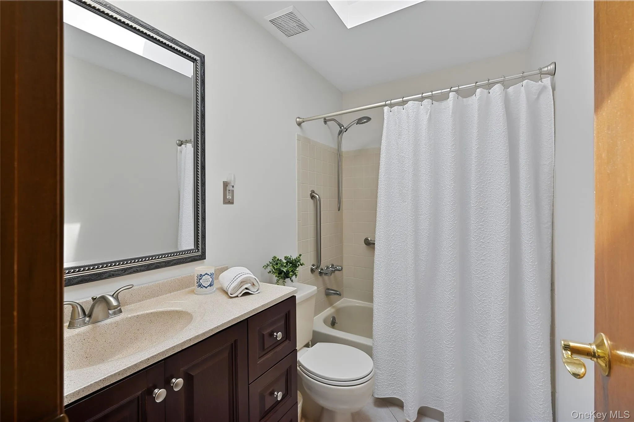 36 Osceola Avenue, Babylon, NY, 5 Bedrooms Bedrooms, 12 Rooms Rooms,3 BathroomsBathrooms,Residential,For Rent,Osceola,0,1032486 36 Osceola Avenue, Babylon, NY, 5 Bedrooms Bedrooms, 12 Rooms Rooms,3 BathroomsBathrooms,Residential,For Rent,Osceola,0,1032486