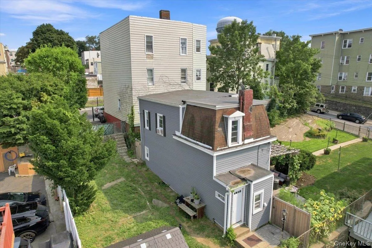 143 Oliver Avenue, Yonkers, NY, 3 Bedrooms Bedrooms, 4 Rooms Rooms,2 BathroomsBathrooms,Residential,For Rent,Oliver,0,1032488 143 Oliver Avenue, Yonkers, NY, 3 Bedrooms Bedrooms, 4 Rooms Rooms,2 BathroomsBathrooms,Residential,For Rent,Oliver,0,1032488