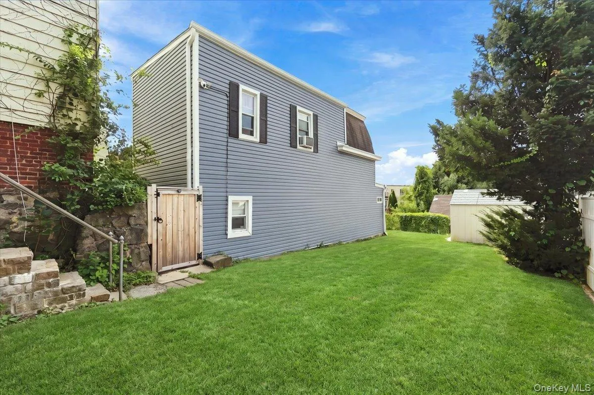 143 Oliver Avenue, Yonkers, NY, 3 Bedrooms Bedrooms, 4 Rooms Rooms,2 BathroomsBathrooms,Residential,For Rent,Oliver,0,1032488 143 Oliver Avenue, Yonkers, NY, 3 Bedrooms Bedrooms, 4 Rooms Rooms,2 BathroomsBathrooms,Residential,For Rent,Oliver,0,1032488