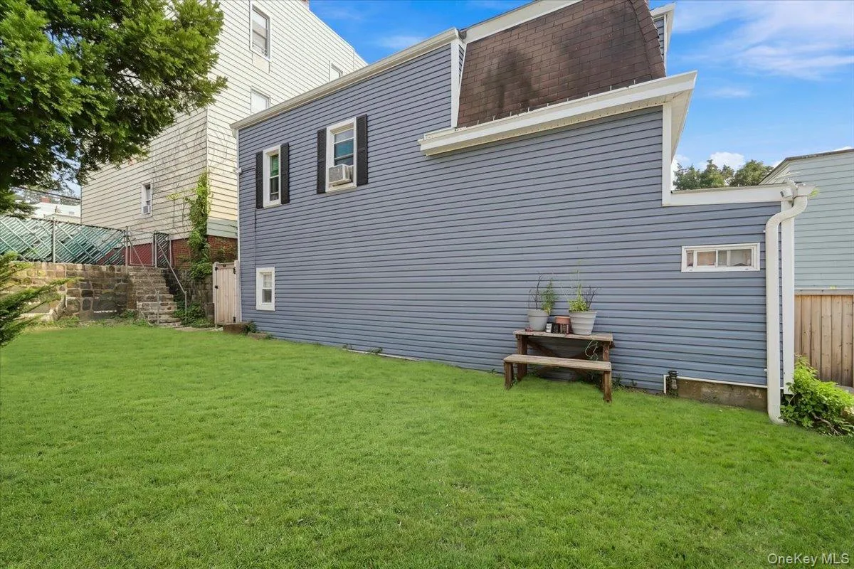 143 Oliver Avenue, Yonkers, NY, 3 Bedrooms Bedrooms, 4 Rooms Rooms,2 BathroomsBathrooms,Residential,For Rent,Oliver,0,1032488 143 Oliver Avenue, Yonkers, NY, 3 Bedrooms Bedrooms, 4 Rooms Rooms,2 BathroomsBathrooms,Residential,For Rent,Oliver,0,1032488