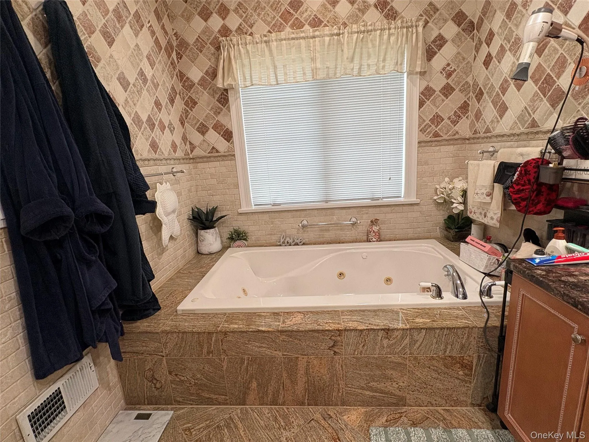 267 Dante Avenue, Eastchester, NY, 4 Bedrooms Bedrooms, 9 Rooms Rooms,3 BathroomsBathrooms,Residential Lease,For Rent,Dante,0,1032499 267 Dante Avenue, Eastchester, NY, 4 Bedrooms Bedrooms, 9 Rooms Rooms,3 BathroomsBathrooms,Residential Lease,For Rent,Dante,0,1032499