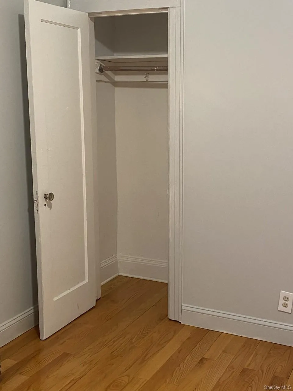 217-24 112 Road, New York, NY, 3 Bedrooms Bedrooms, 5 Rooms Rooms,1 BathroomBathrooms,Residential Lease,For Rent,112,0,1032505 217-24 112 Road, New York, NY, 3 Bedrooms Bedrooms, 5 Rooms Rooms,1 BathroomBathrooms,Residential Lease,For Rent,112,0,1032505