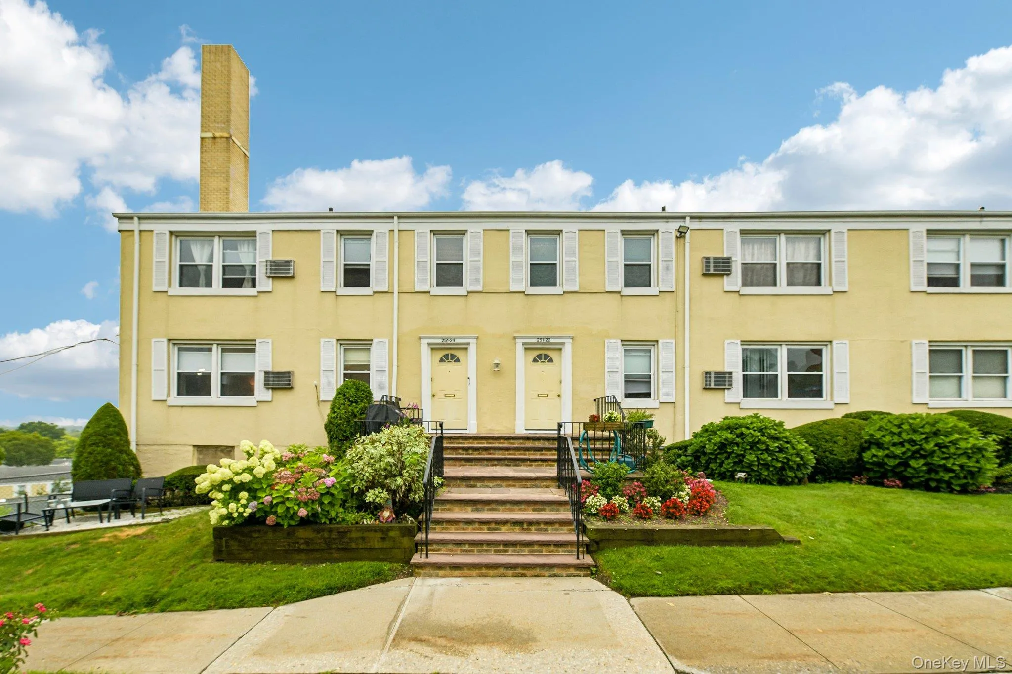 251-24 71st Avenue, New York, NY, 2 Bedrooms Bedrooms, 4 Rooms Rooms,1 BathroomBathrooms,Residential,For Rent,71st,0,1032519 251-24 71st Avenue, New York, NY, 2 Bedrooms Bedrooms, 4 Rooms Rooms,1 BathroomBathrooms,Residential,For Rent,71st,0,1032519