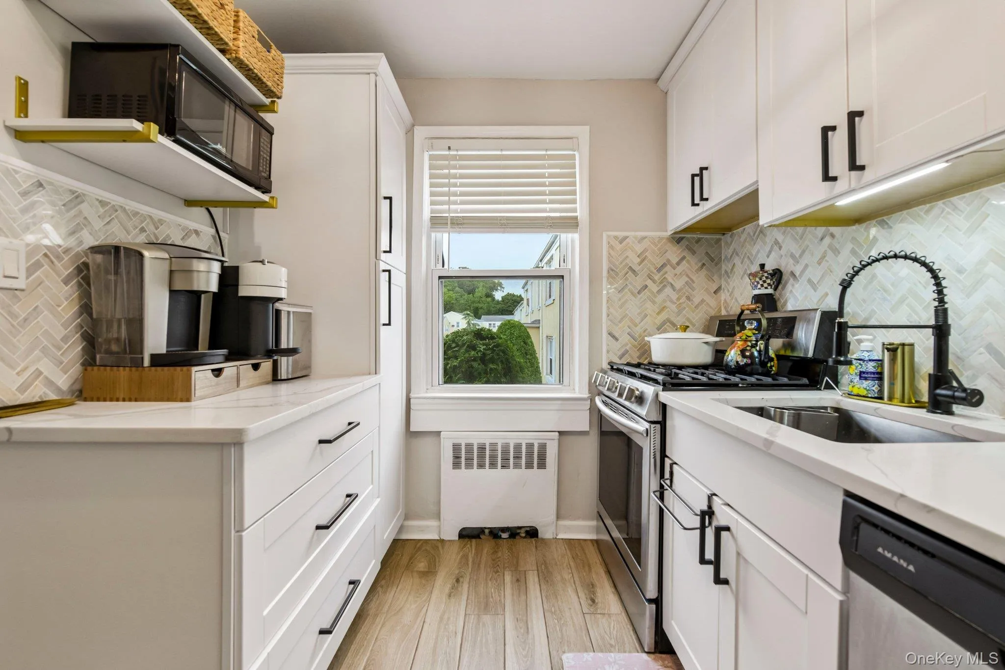 251-24 71st Avenue, New York, NY, 2 Bedrooms Bedrooms, 4 Rooms Rooms,1 BathroomBathrooms,Residential,For Rent,71st,0,1032519 251-24 71st Avenue, New York, NY, 2 Bedrooms Bedrooms, 4 Rooms Rooms,1 BathroomBathrooms,Residential,For Rent,71st,0,1032519