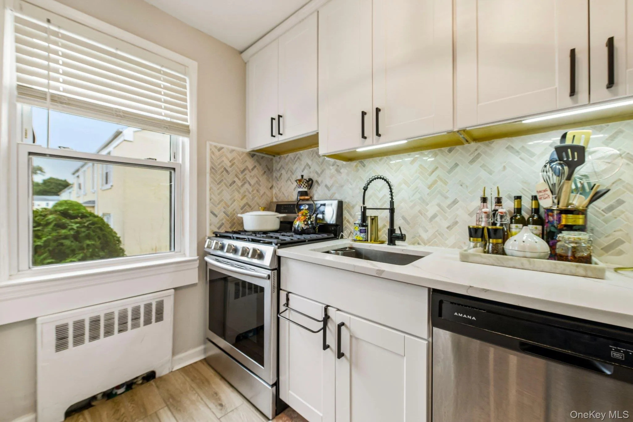 251-24 71st Avenue, New York, NY, 2 Bedrooms Bedrooms, 4 Rooms Rooms,1 BathroomBathrooms,Residential,For Rent,71st,0,1032519 251-24 71st Avenue, New York, NY, 2 Bedrooms Bedrooms, 4 Rooms Rooms,1 BathroomBathrooms,Residential,For Rent,71st,0,1032519