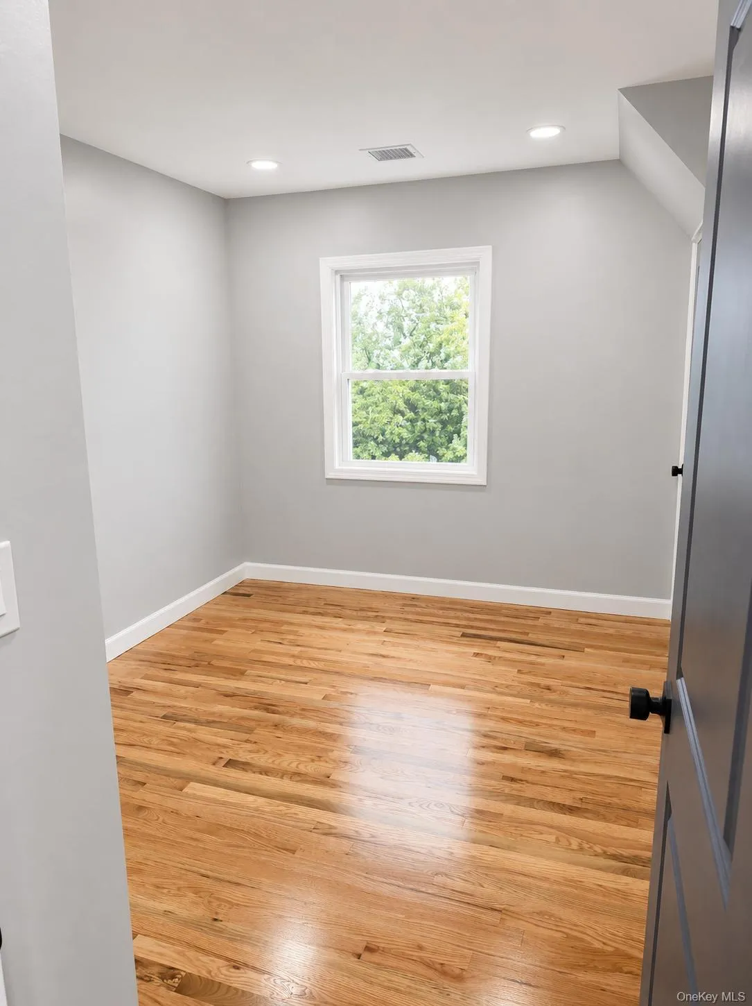 34 Frazier Street, Hempstead, NY, 3 Bedrooms Bedrooms, 10 Rooms Rooms,1 BathroomBathrooms,Residential,For Rent,Frazier,0,1032523 34 Frazier Street, Hempstead, NY, 3 Bedrooms Bedrooms, 10 Rooms Rooms,1 BathroomBathrooms,Residential,For Rent,Frazier,0,1032523