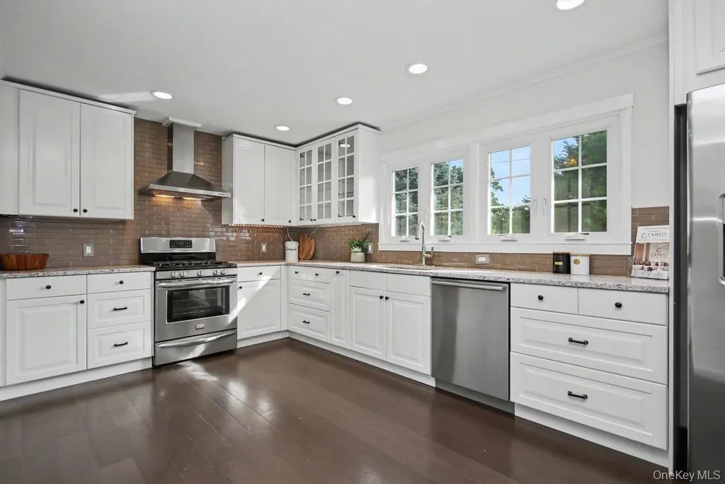17 Talbot Avenue, Beacon, NY, 3 Bedrooms Bedrooms, 9 Rooms Rooms,2 BathroomsBathrooms,Residential,For Rent,Talbot,0,1032524 17 Talbot Avenue, Beacon, NY, 3 Bedrooms Bedrooms, 9 Rooms Rooms,2 BathroomsBathrooms,Residential,For Rent,Talbot,0,1032524