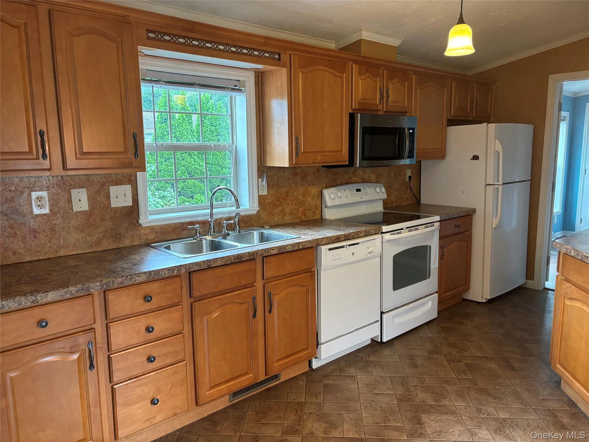 1661 Old Country Road, Riverhead, NY, 2 Bedrooms Bedrooms, 6 Rooms Rooms,2 BathroomsBathrooms,Residential,For Rent,Old Country,0,1032525 1661 Old Country Road, Riverhead, NY, 2 Bedrooms Bedrooms, 6 Rooms Rooms,2 BathroomsBathrooms,Residential,For Rent,Old Country,0,1032525