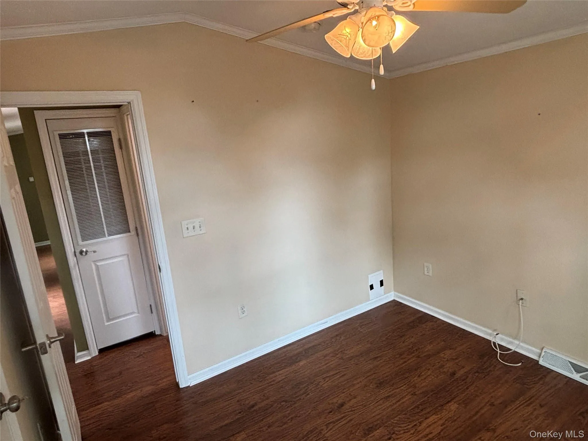 1661 Old Country Road, Riverhead, NY, 2 Bedrooms Bedrooms, 6 Rooms Rooms,2 BathroomsBathrooms,Residential,For Rent,Old Country,0,1032525 1661 Old Country Road, Riverhead, NY, 2 Bedrooms Bedrooms, 6 Rooms Rooms,2 BathroomsBathrooms,Residential,For Rent,Old Country,0,1032525