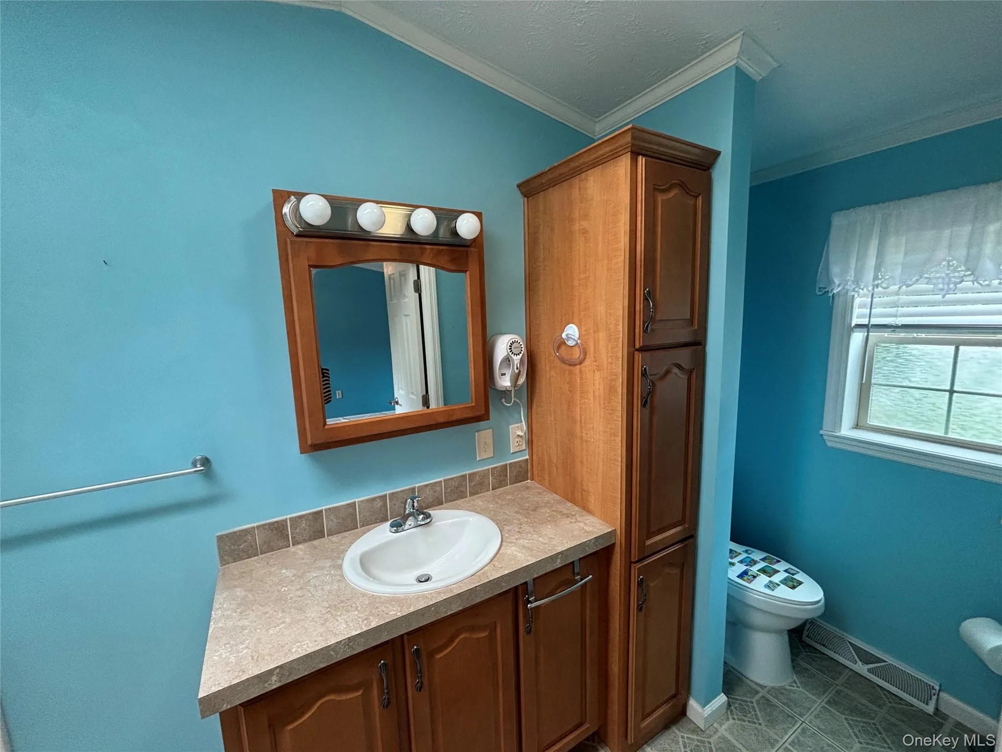 1661 Old Country Road, Riverhead, NY, 2 Bedrooms Bedrooms, 6 Rooms Rooms,2 BathroomsBathrooms,Residential,For Rent,Old Country,0,1032525 1661 Old Country Road, Riverhead, NY, 2 Bedrooms Bedrooms, 6 Rooms Rooms,2 BathroomsBathrooms,Residential,For Rent,Old Country,0,1032525
