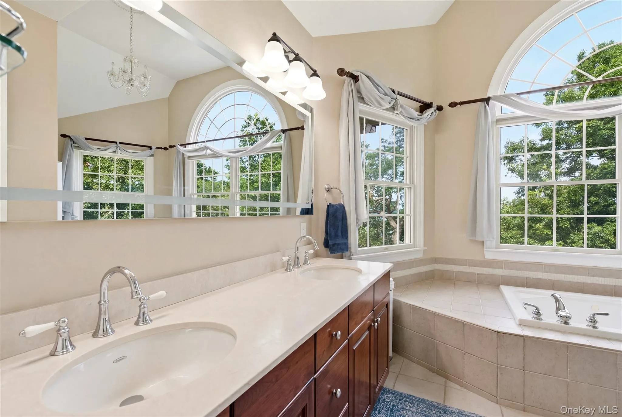 114 Eatons Neck Road, Huntington, NY, 4 Bedrooms Bedrooms, 9 Rooms Rooms,2 BathroomsBathrooms,Residential,For Rent,Eatons Neck,0,1032526 114 Eatons Neck Road, Huntington, NY, 4 Bedrooms Bedrooms, 9 Rooms Rooms,2 BathroomsBathrooms,Residential,For Rent,Eatons Neck,0,1032526