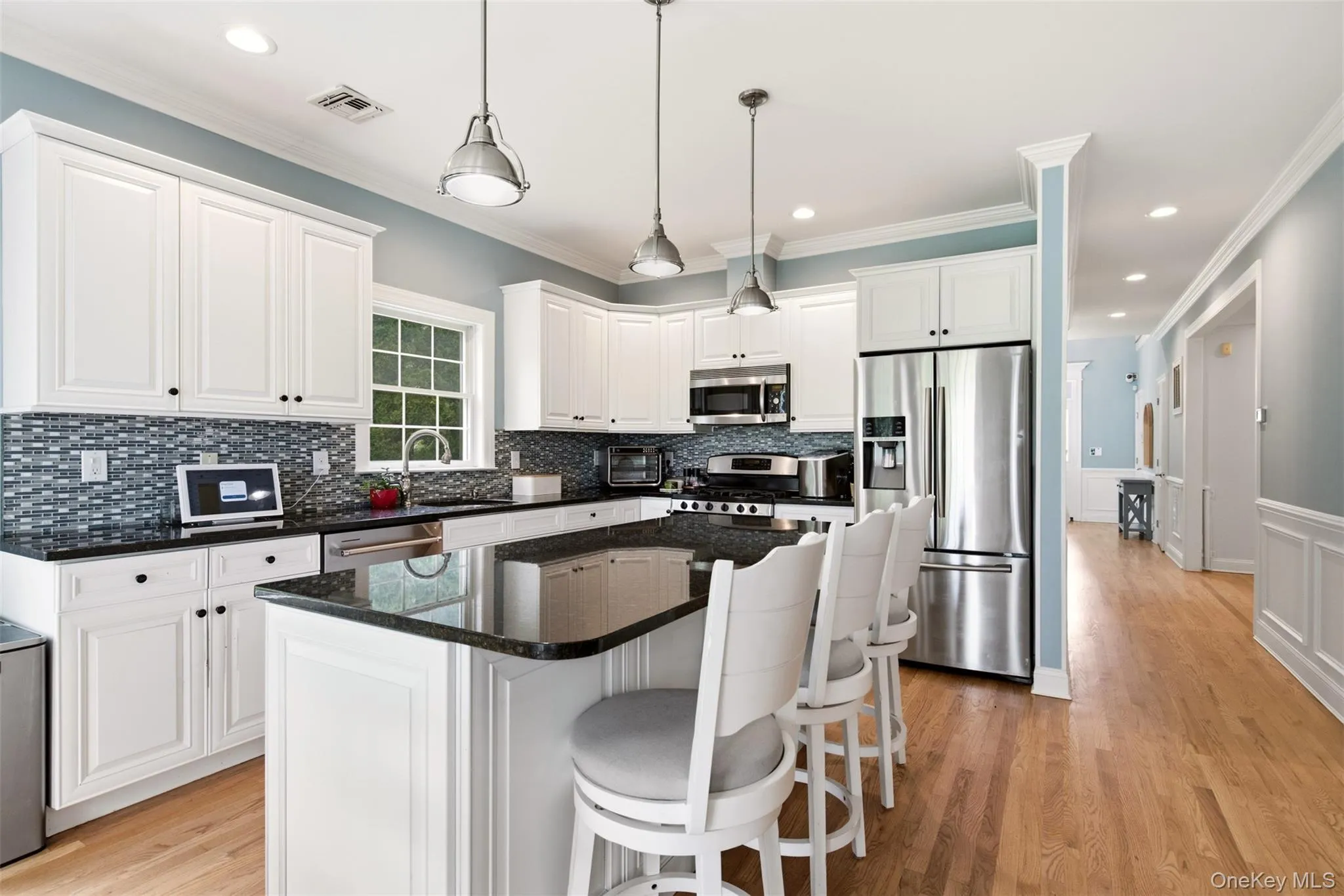 114 Eatons Neck Road, Huntington, NY, 4 Bedrooms Bedrooms, 9 Rooms Rooms,2 BathroomsBathrooms,Residential,For Rent,Eatons Neck,0,1032526 114 Eatons Neck Road, Huntington, NY, 4 Bedrooms Bedrooms, 9 Rooms Rooms,2 BathroomsBathrooms,Residential,For Rent,Eatons Neck,0,1032526