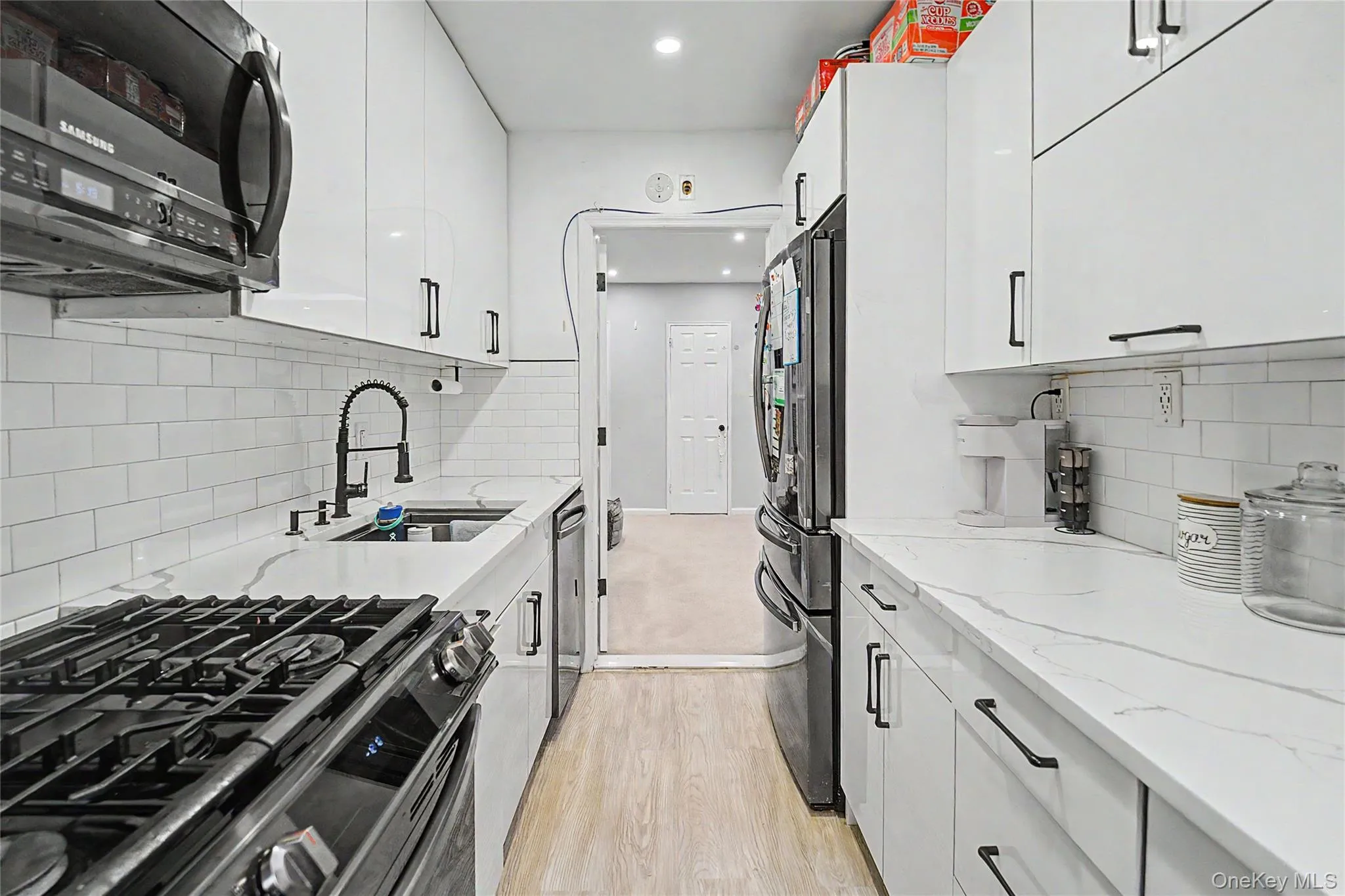 226-26 Union Turnpike, New York, NY, 2 Bedrooms Bedrooms, 5 Rooms Rooms,1 BathroomBathrooms,Residential,For Rent,Union Turnpike,0,1032528 226-26 Union Turnpike, New York, NY, 2 Bedrooms Bedrooms, 5 Rooms Rooms,1 BathroomBathrooms,Residential,For Rent,Union Turnpike,0,1032528
