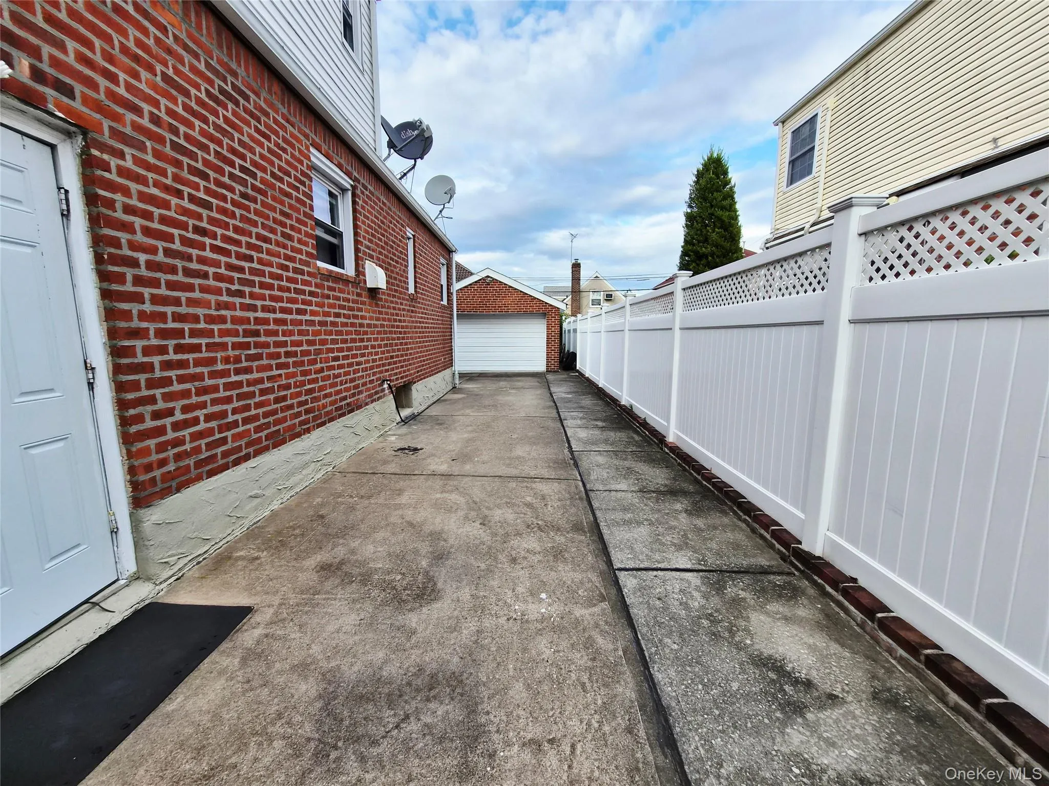 8333 251st Street, New York, NY, 4 Bedrooms Bedrooms, 11 Rooms Rooms,3 BathroomsBathrooms,Residential,For Rent,251st,0,1032529 8333 251st Street, New York, NY, 4 Bedrooms Bedrooms, 11 Rooms Rooms,3 BathroomsBathrooms,Residential,For Rent,251st,0,1032529