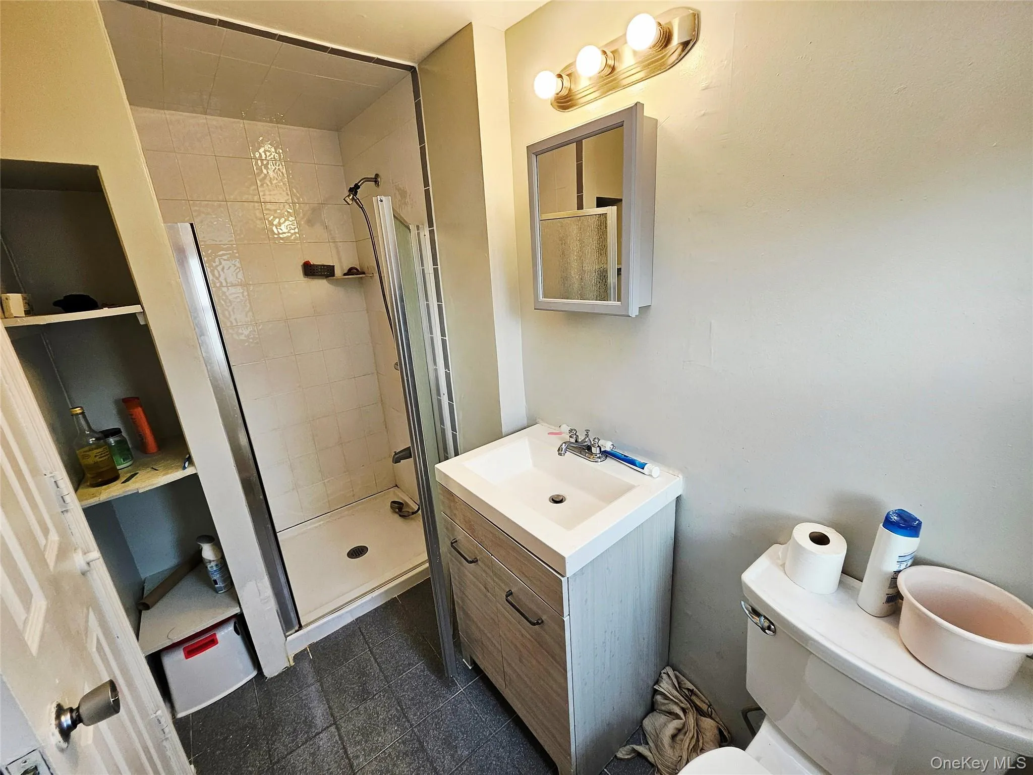 8333 251st Street, New York, NY, 4 Bedrooms Bedrooms, 11 Rooms Rooms,3 BathroomsBathrooms,Residential,For Rent,251st,0,1032529 8333 251st Street, New York, NY, 4 Bedrooms Bedrooms, 11 Rooms Rooms,3 BathroomsBathrooms,Residential,For Rent,251st,0,1032529