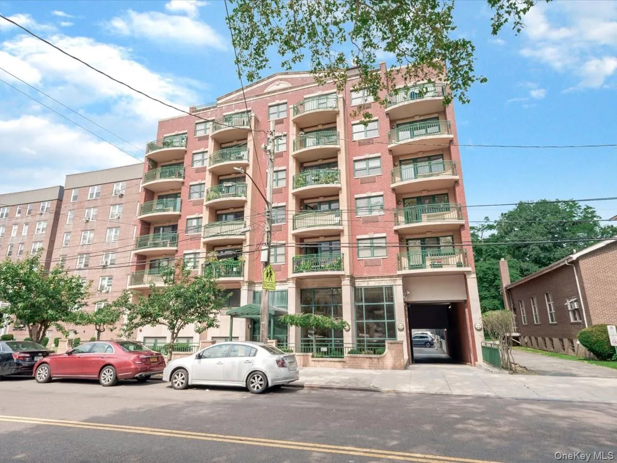 143 41 84th Drive, New York, NY, 1 Bedroom Bedrooms, 4 Rooms Rooms,1 BathroomBathrooms,Residential,For Rent,84th,0,1032531 143 41 84th Drive, New York, NY, 1 Bedroom Bedrooms, 4 Rooms Rooms,1 BathroomBathrooms,Residential,For Rent,84th,0,1032531