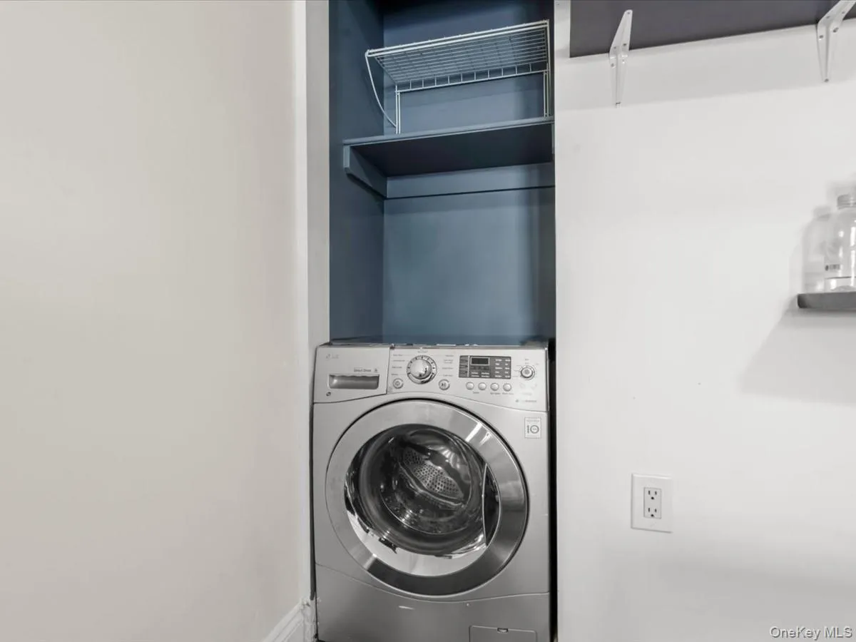 143 41 84th Drive, New York, NY, 1 Bedroom Bedrooms, 4 Rooms Rooms,1 BathroomBathrooms,Residential,For Rent,84th,0,1032531 143 41 84th Drive, New York, NY, 1 Bedroom Bedrooms, 4 Rooms Rooms,1 BathroomBathrooms,Residential,For Rent,84th,0,1032531