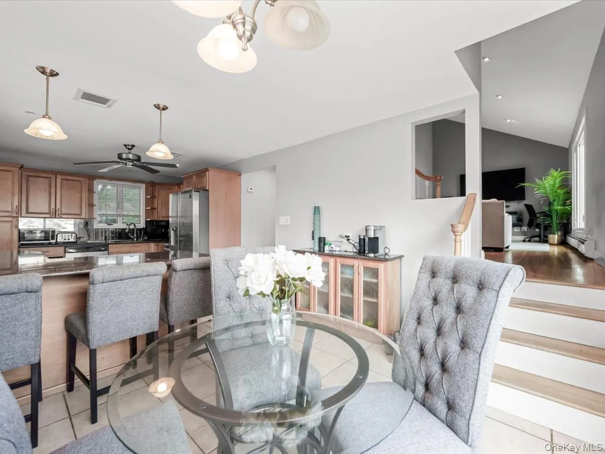 301 22nd Street, Babylon, NY, 3 Bedrooms Bedrooms, 9 Rooms Rooms,2 BathroomsBathrooms,Residential,For Rent,22nd,0,1032535 301 22nd Street, Babylon, NY, 3 Bedrooms Bedrooms, 9 Rooms Rooms,2 BathroomsBathrooms,Residential,For Rent,22nd,0,1032535