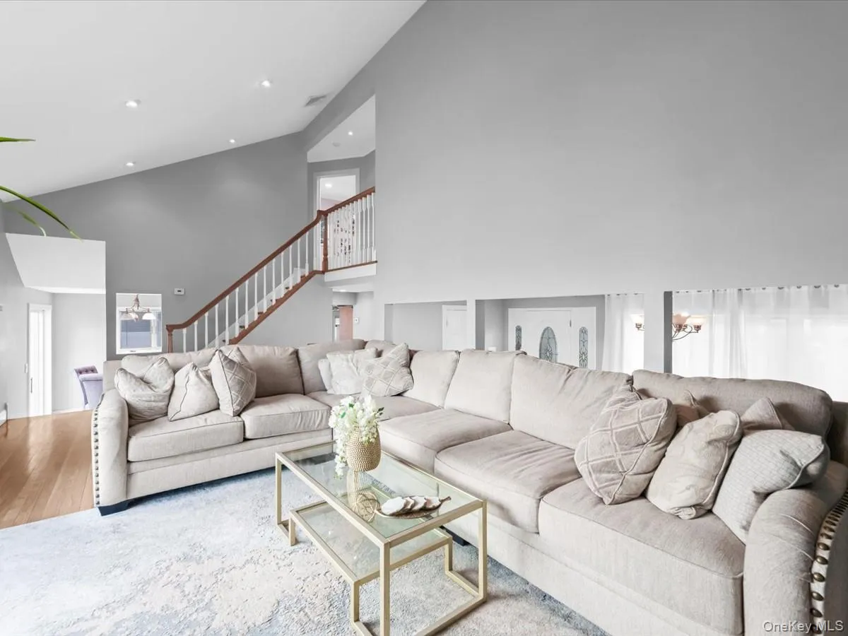 301 22nd Street, Babylon, NY, 3 Bedrooms Bedrooms, 9 Rooms Rooms,2 BathroomsBathrooms,Residential,For Rent,22nd,0,1032535 301 22nd Street, Babylon, NY, 3 Bedrooms Bedrooms, 9 Rooms Rooms,2 BathroomsBathrooms,Residential,For Rent,22nd,0,1032535
