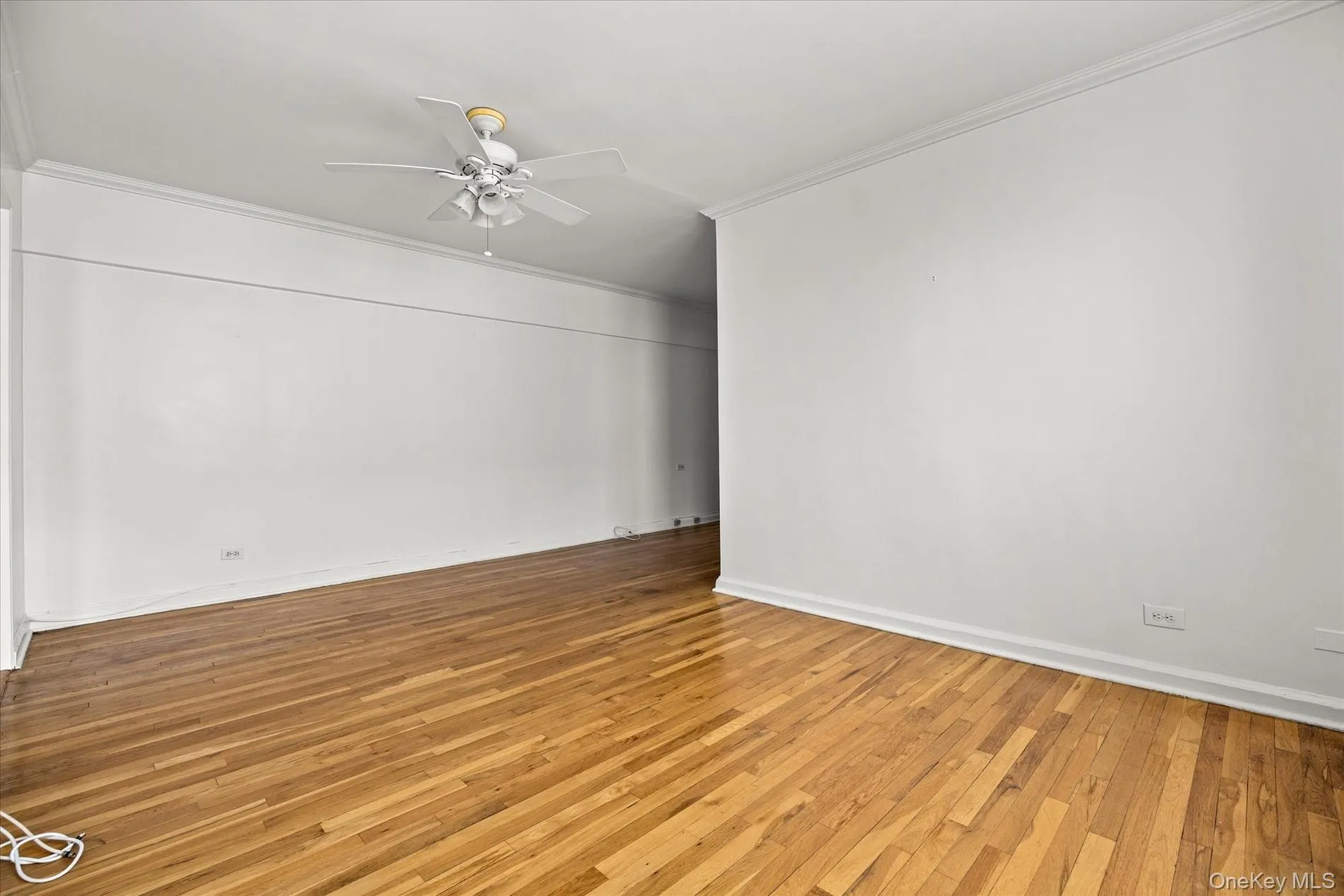 81-15 35th Avenue, New York, NY, 1 Bedroom Bedrooms, 3 Rooms Rooms,1 BathroomBathrooms,Residential,For Rent,35th,0,1032537 81-15 35th Avenue, New York, NY, 1 Bedroom Bedrooms, 3 Rooms Rooms,1 BathroomBathrooms,Residential,For Rent,35th,0,1032537
