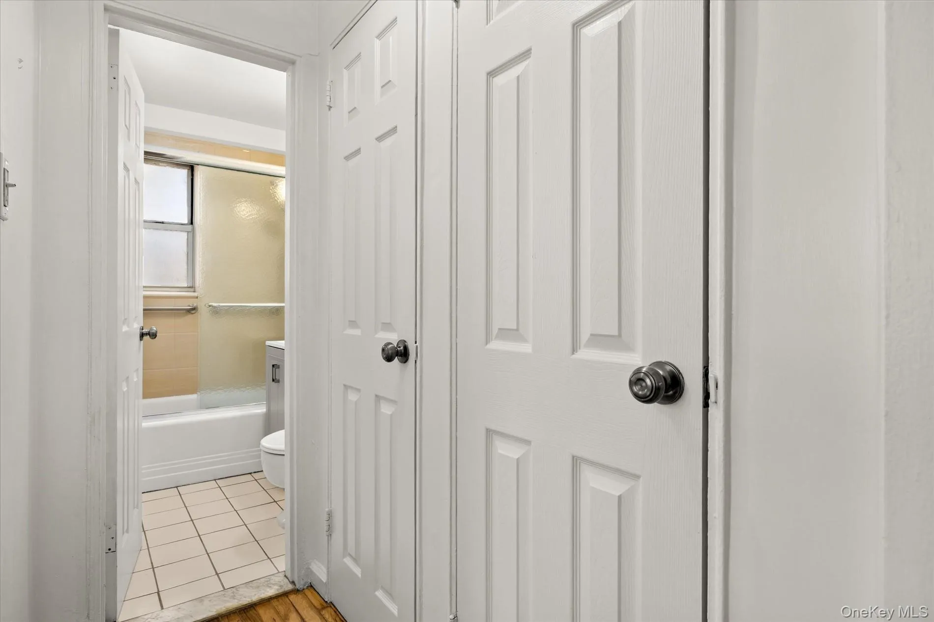 81-15 35th Avenue, New York, NY, 1 Bedroom Bedrooms, 3 Rooms Rooms,1 BathroomBathrooms,Residential,For Rent,35th,0,1032537 81-15 35th Avenue, New York, NY, 1 Bedroom Bedrooms, 3 Rooms Rooms,1 BathroomBathrooms,Residential,For Rent,35th,0,1032537