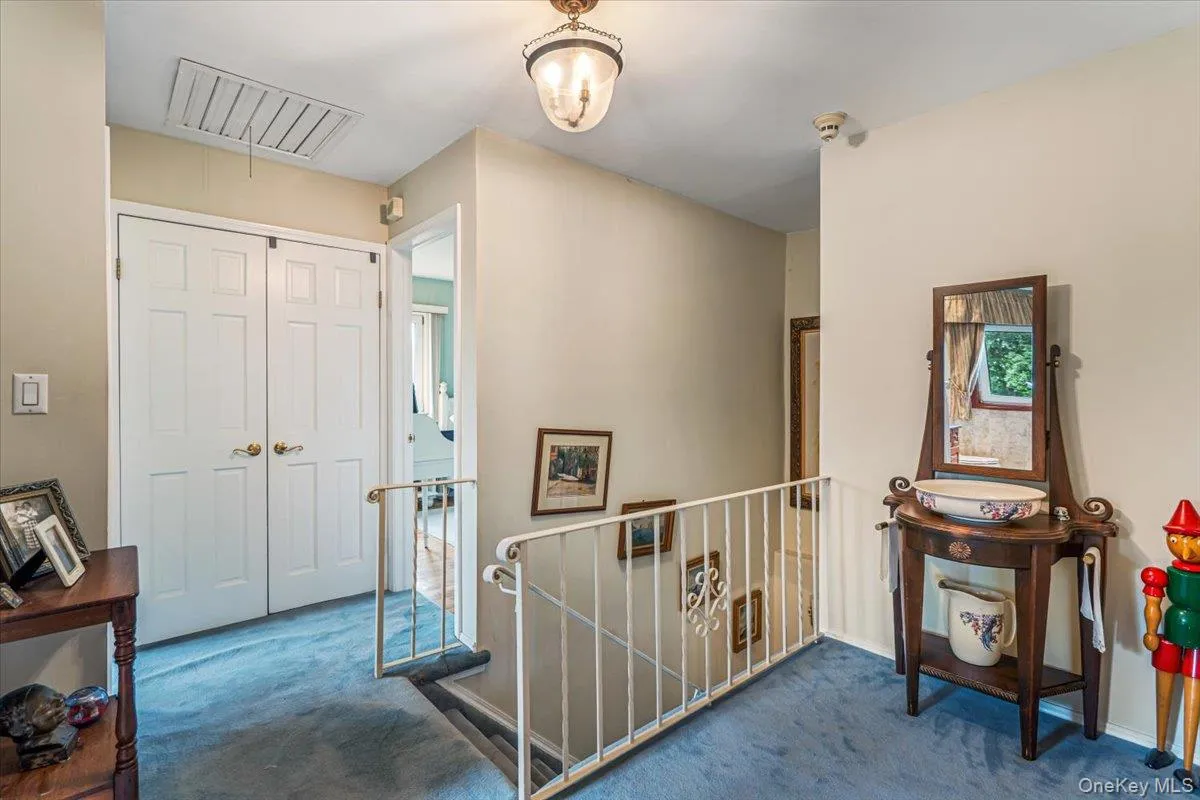3850 Hillcrest Avenue, New York, NY, 5 Bedrooms Bedrooms, 11 Rooms Rooms,3 BathroomsBathrooms,Residential,For Rent,Hillcrest,0,1032539 3850 Hillcrest Avenue, New York, NY, 5 Bedrooms Bedrooms, 11 Rooms Rooms,3 BathroomsBathrooms,Residential,For Rent,Hillcrest,0,1032539