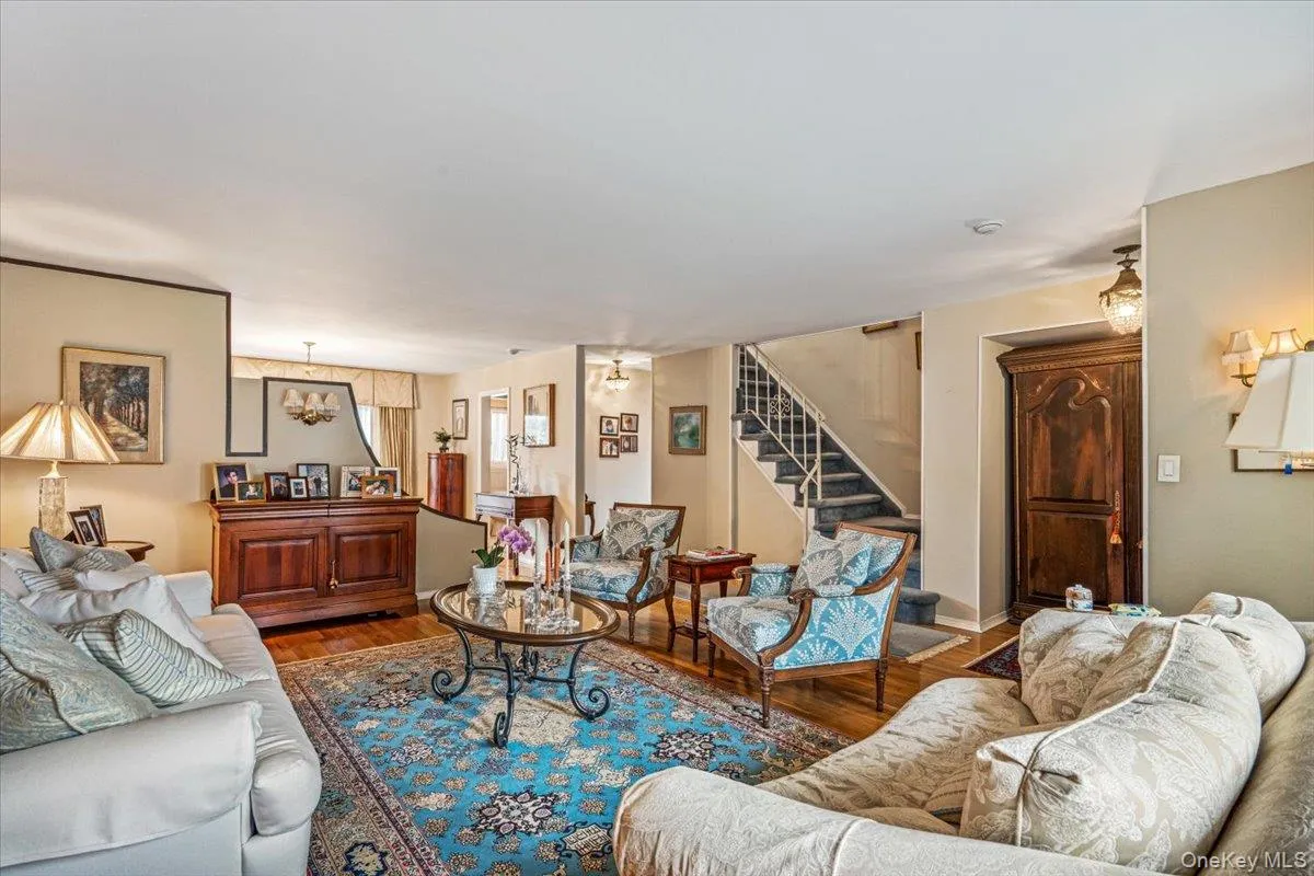 3850 Hillcrest Avenue, New York, NY, 5 Bedrooms Bedrooms, 11 Rooms Rooms,3 BathroomsBathrooms,Residential,For Rent,Hillcrest,0,1032539 3850 Hillcrest Avenue, New York, NY, 5 Bedrooms Bedrooms, 11 Rooms Rooms,3 BathroomsBathrooms,Residential,For Rent,Hillcrest,0,1032539
