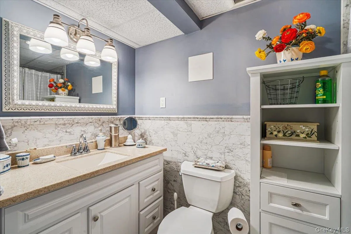 3850 Hillcrest Avenue, New York, NY, 5 Bedrooms Bedrooms, 11 Rooms Rooms,3 BathroomsBathrooms,Residential,For Rent,Hillcrest,0,1032539 3850 Hillcrest Avenue, New York, NY, 5 Bedrooms Bedrooms, 11 Rooms Rooms,3 BathroomsBathrooms,Residential,For Rent,Hillcrest,0,1032539