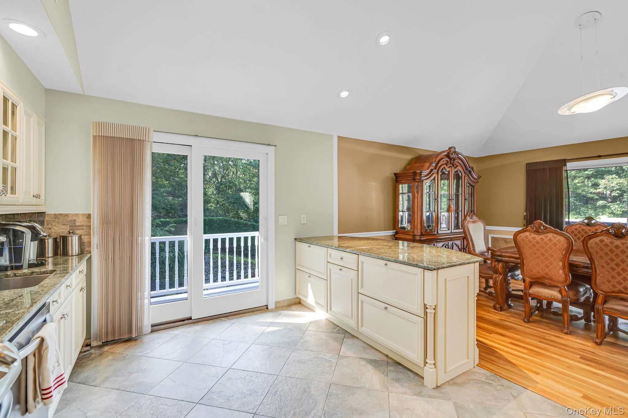 56 Old Homestead Road, Brookhaven, NY, 4 Bedrooms Bedrooms, 8 Rooms Rooms,3 BathroomsBathrooms,Residential,For Rent,Old Homestead,0,1032540 56 Old Homestead Road, Brookhaven, NY, 4 Bedrooms Bedrooms, 8 Rooms Rooms,3 BathroomsBathrooms,Residential,For Rent,Old Homestead,0,1032540