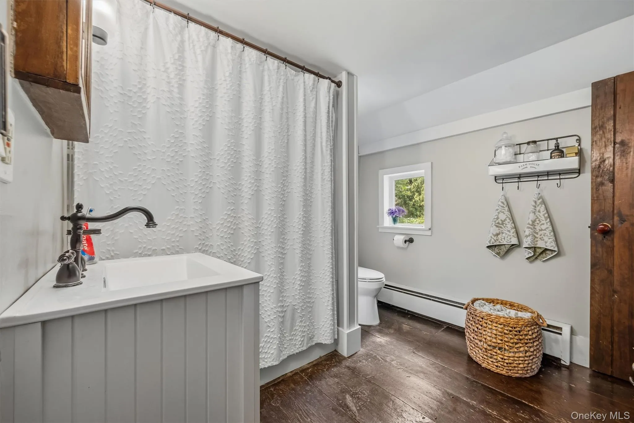 51 Mountainside Road, Warwick (town), NY, 3 Bedrooms Bedrooms, 8 Rooms Rooms,1 BathroomBathrooms,Residential,For Rent,Mountainside,0,1032541 51 Mountainside Road, Warwick (town), NY, 3 Bedrooms Bedrooms, 8 Rooms Rooms,1 BathroomBathrooms,Residential,For Rent,Mountainside,0,1032541