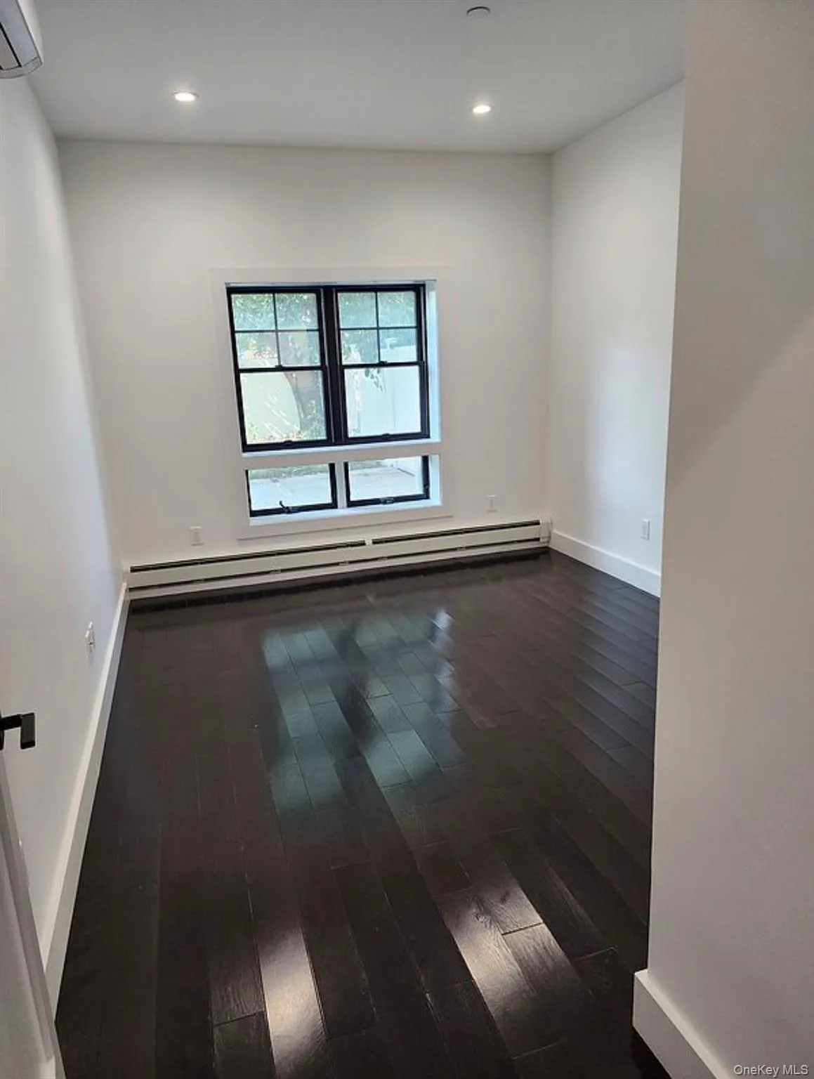 1440 31st Avenue, New York, NY, 1 Bedroom Bedrooms, 3 Rooms Rooms,1 BathroomBathrooms,Residential,For Rent,31st,0,1032546 1440 31st Avenue, New York, NY, 1 Bedroom Bedrooms, 3 Rooms Rooms,1 BathroomBathrooms,Residential,For Rent,31st,0,1032546