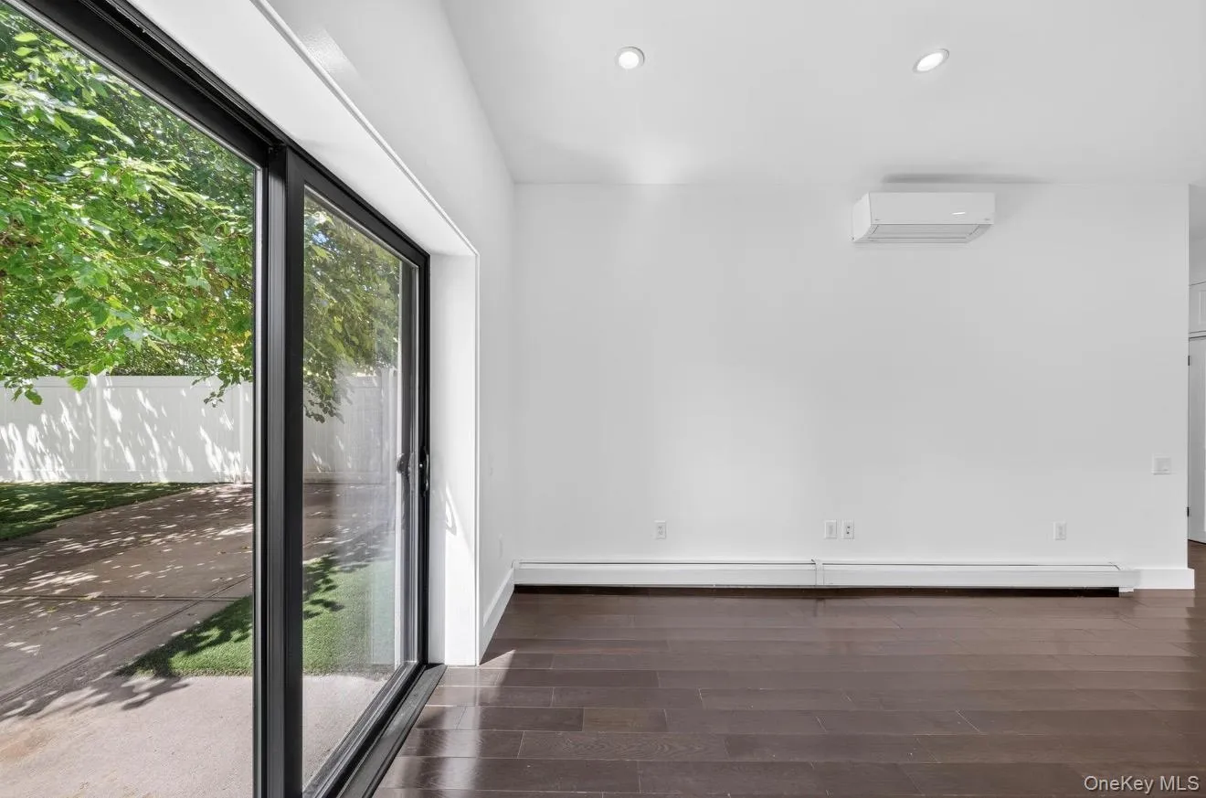 1440 31st Avenue, New York, NY, 1 Bedroom Bedrooms, 3 Rooms Rooms,1 BathroomBathrooms,Residential,For Rent,31st,0,1032546 1440 31st Avenue, New York, NY, 1 Bedroom Bedrooms, 3 Rooms Rooms,1 BathroomBathrooms,Residential,For Rent,31st,0,1032546