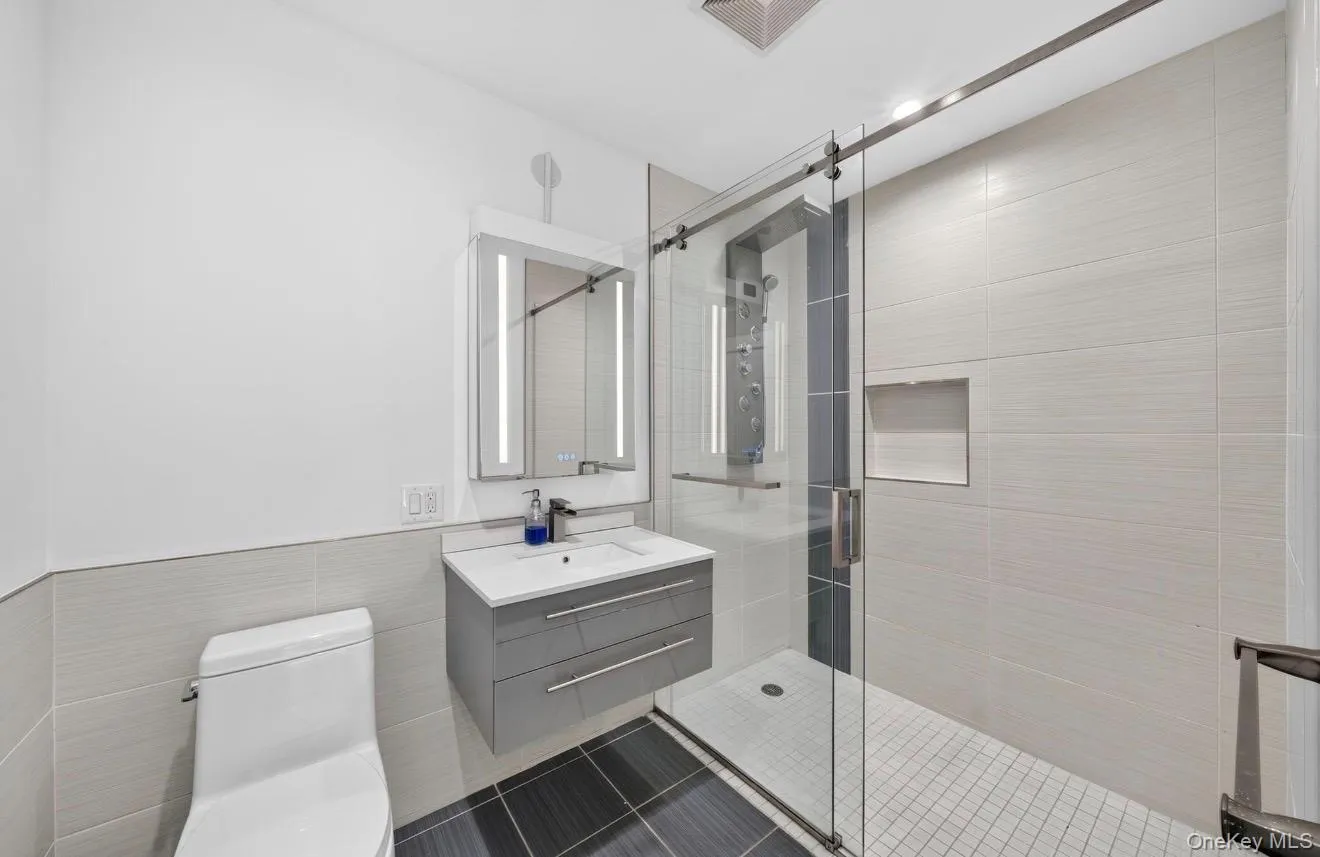 1440 31st Avenue, New York, NY, 1 Bedroom Bedrooms, 3 Rooms Rooms,1 BathroomBathrooms,Residential,For Rent,31st,0,1032546 1440 31st Avenue, New York, NY, 1 Bedroom Bedrooms, 3 Rooms Rooms,1 BathroomBathrooms,Residential,For Rent,31st,0,1032546