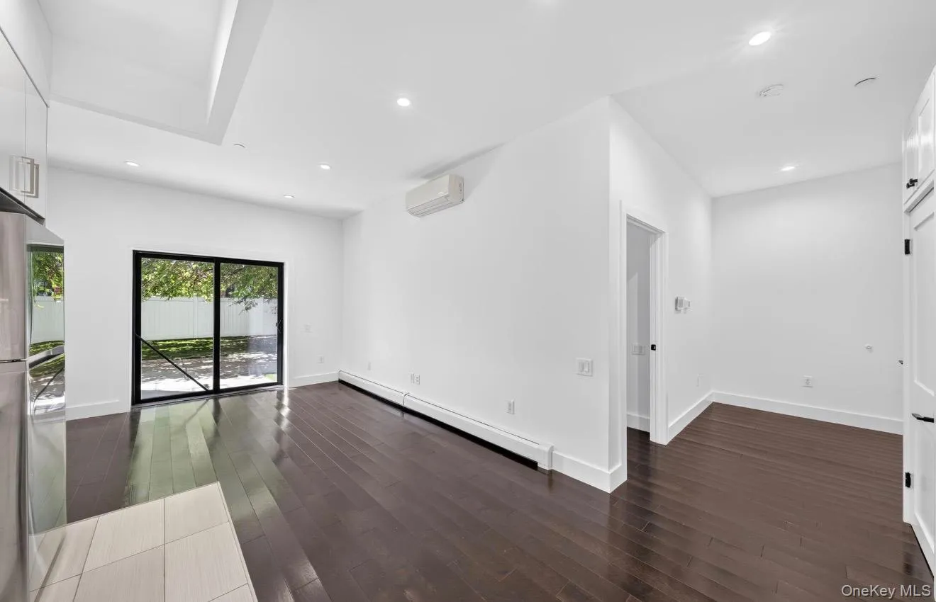 1440 31st Avenue, New York, NY, 1 Bedroom Bedrooms, 3 Rooms Rooms,1 BathroomBathrooms,Residential,For Rent,31st,0,1032546 1440 31st Avenue, New York, NY, 1 Bedroom Bedrooms, 3 Rooms Rooms,1 BathroomBathrooms,Residential,For Rent,31st,0,1032546