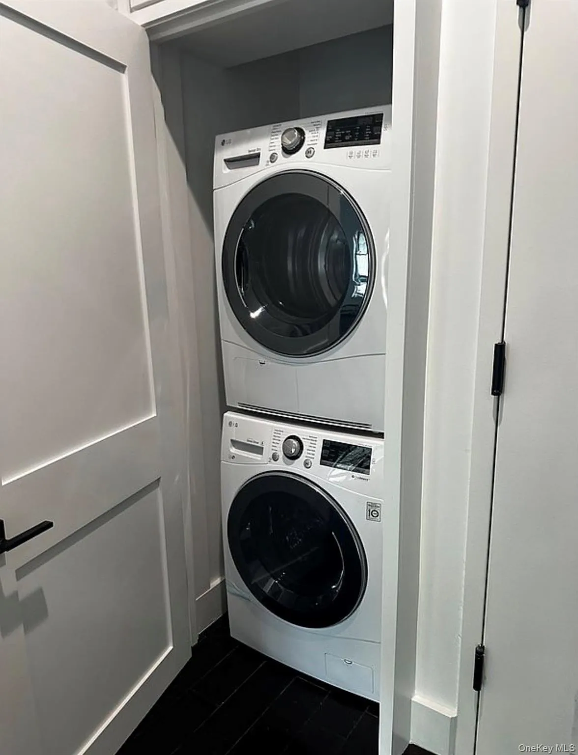 1440 31st Avenue, New York, NY, 1 Bedroom Bedrooms, 3 Rooms Rooms,1 BathroomBathrooms,Residential,For Rent,31st,0,1032546 1440 31st Avenue, New York, NY, 1 Bedroom Bedrooms, 3 Rooms Rooms,1 BathroomBathrooms,Residential,For Rent,31st,0,1032546