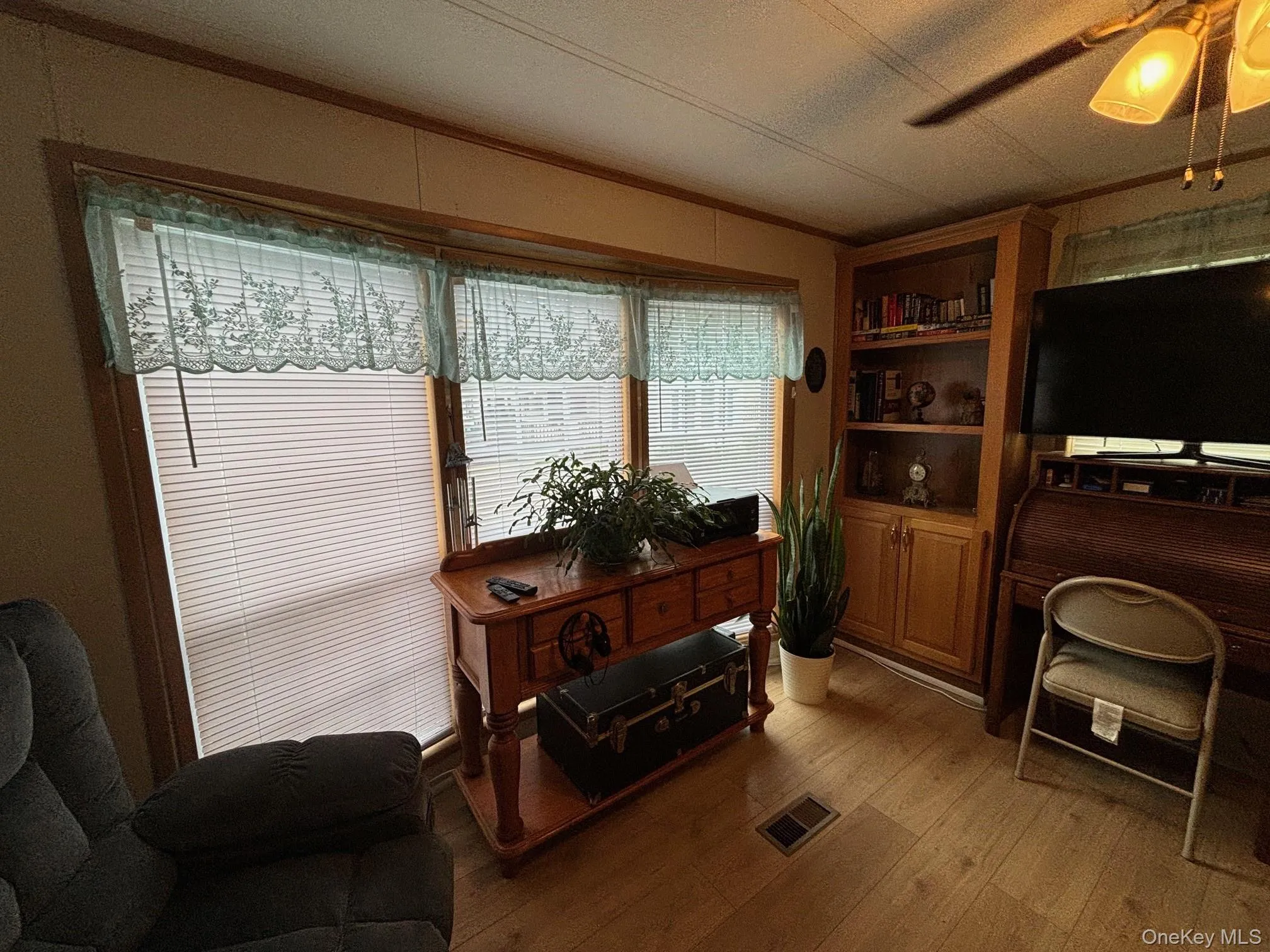 1661 Old Country Road, Riverhead, NY, 2 Bedrooms Bedrooms, 5 Rooms Rooms,2 BathroomsBathrooms,Residential,For Rent,Old Country,0,1032547 1661 Old Country Road, Riverhead, NY, 2 Bedrooms Bedrooms, 5 Rooms Rooms,2 BathroomsBathrooms,Residential,For Rent,Old Country,0,1032547