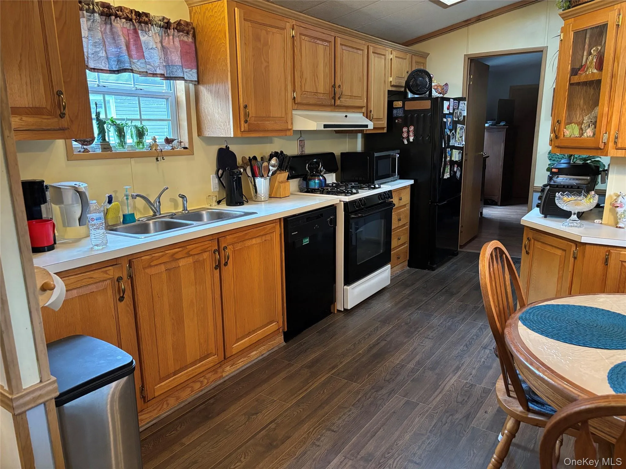1661 Old Country Road, Riverhead, NY, 2 Bedrooms Bedrooms, 5 Rooms Rooms,2 BathroomsBathrooms,Residential,For Rent,Old Country,0,1032547 1661 Old Country Road, Riverhead, NY, 2 Bedrooms Bedrooms, 5 Rooms Rooms,2 BathroomsBathrooms,Residential,For Rent,Old Country,0,1032547