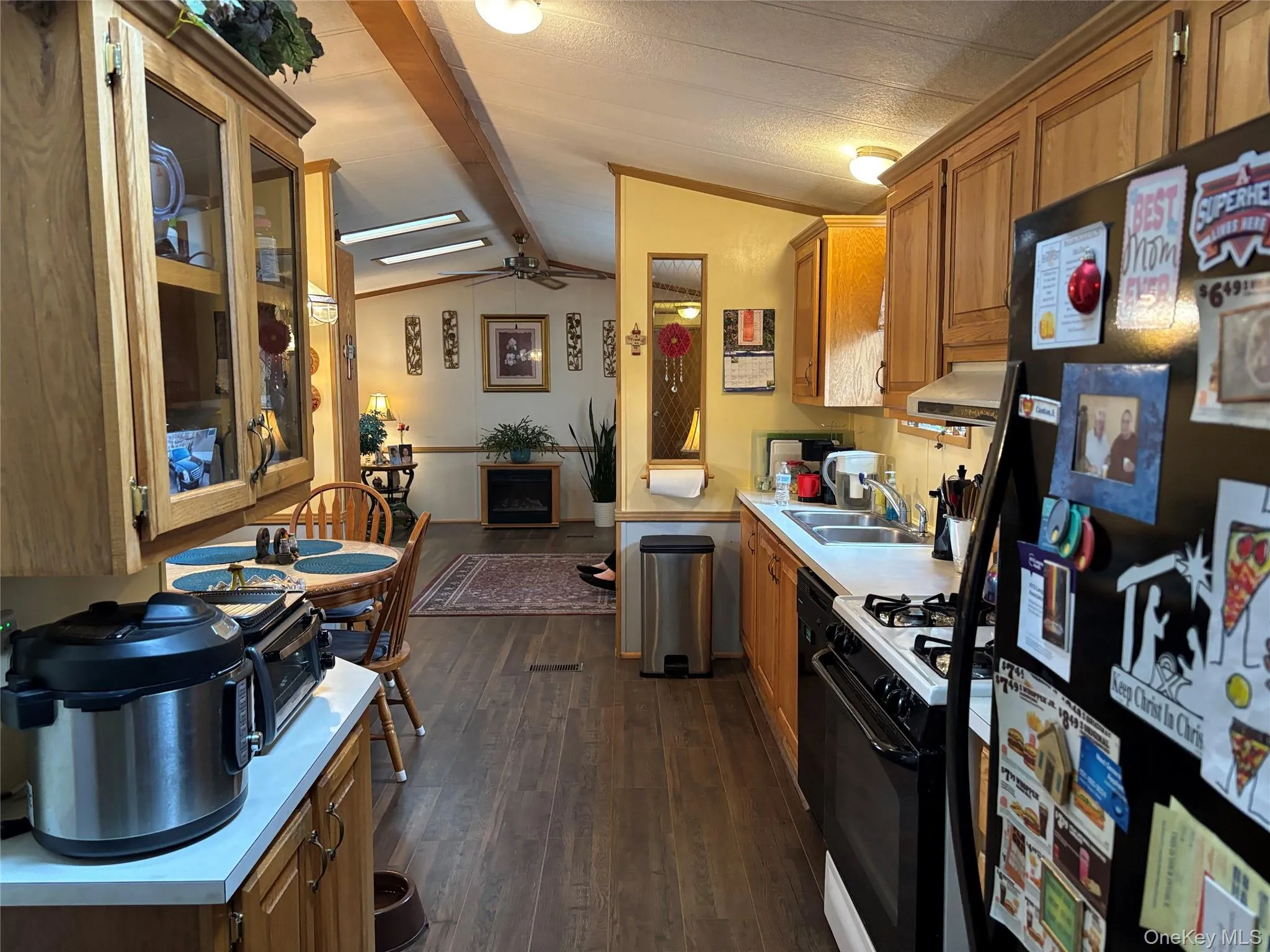 1661 Old Country Road, Riverhead, NY, 2 Bedrooms Bedrooms, 5 Rooms Rooms,2 BathroomsBathrooms,Residential,For Rent,Old Country,0,1032547 1661 Old Country Road, Riverhead, NY, 2 Bedrooms Bedrooms, 5 Rooms Rooms,2 BathroomsBathrooms,Residential,For Rent,Old Country,0,1032547