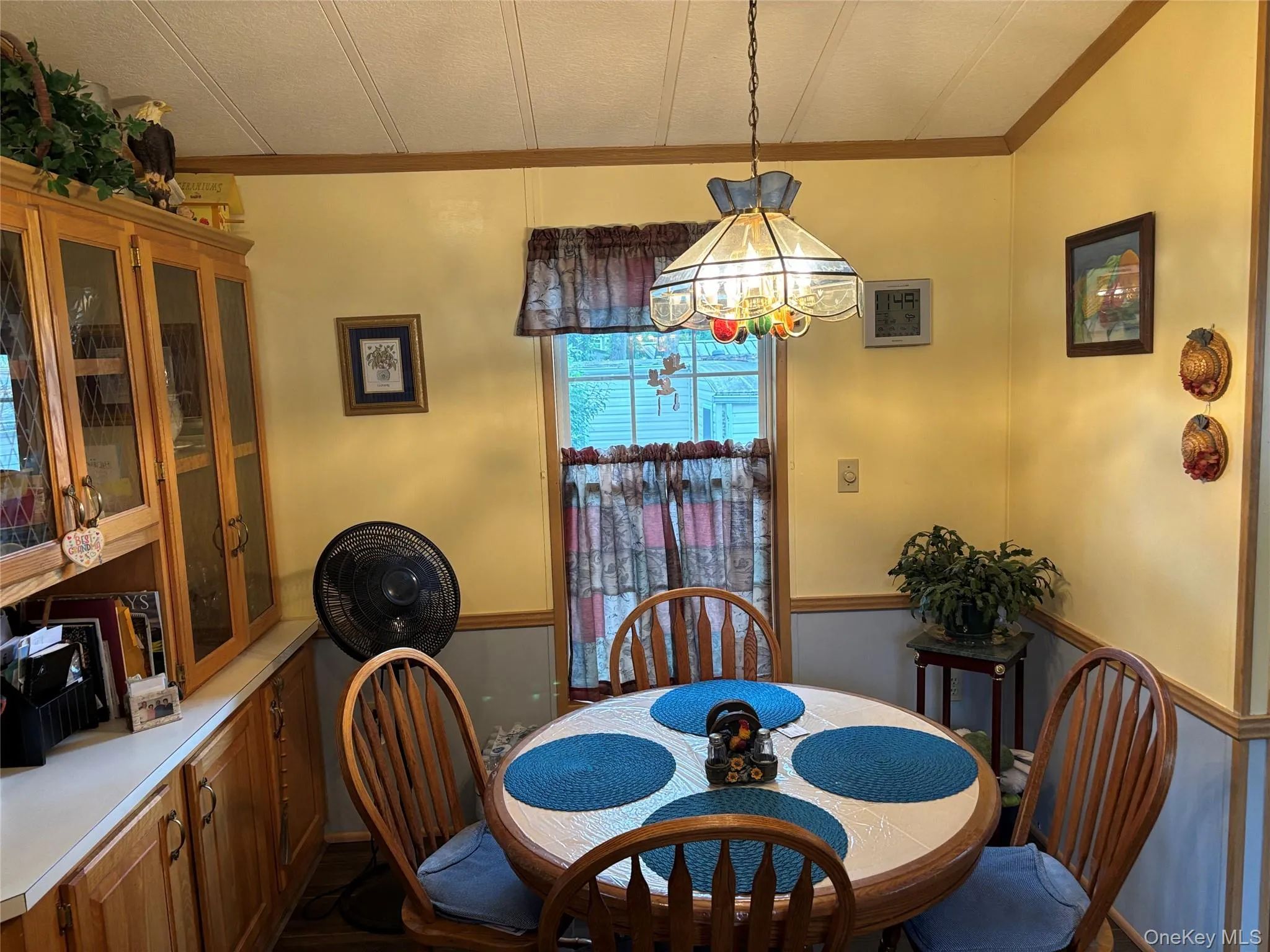 1661 Old Country Road, Riverhead, NY, 2 Bedrooms Bedrooms, 5 Rooms Rooms,2 BathroomsBathrooms,Residential,For Rent,Old Country,0,1032547 1661 Old Country Road, Riverhead, NY, 2 Bedrooms Bedrooms, 5 Rooms Rooms,2 BathroomsBathrooms,Residential,For Rent,Old Country,0,1032547