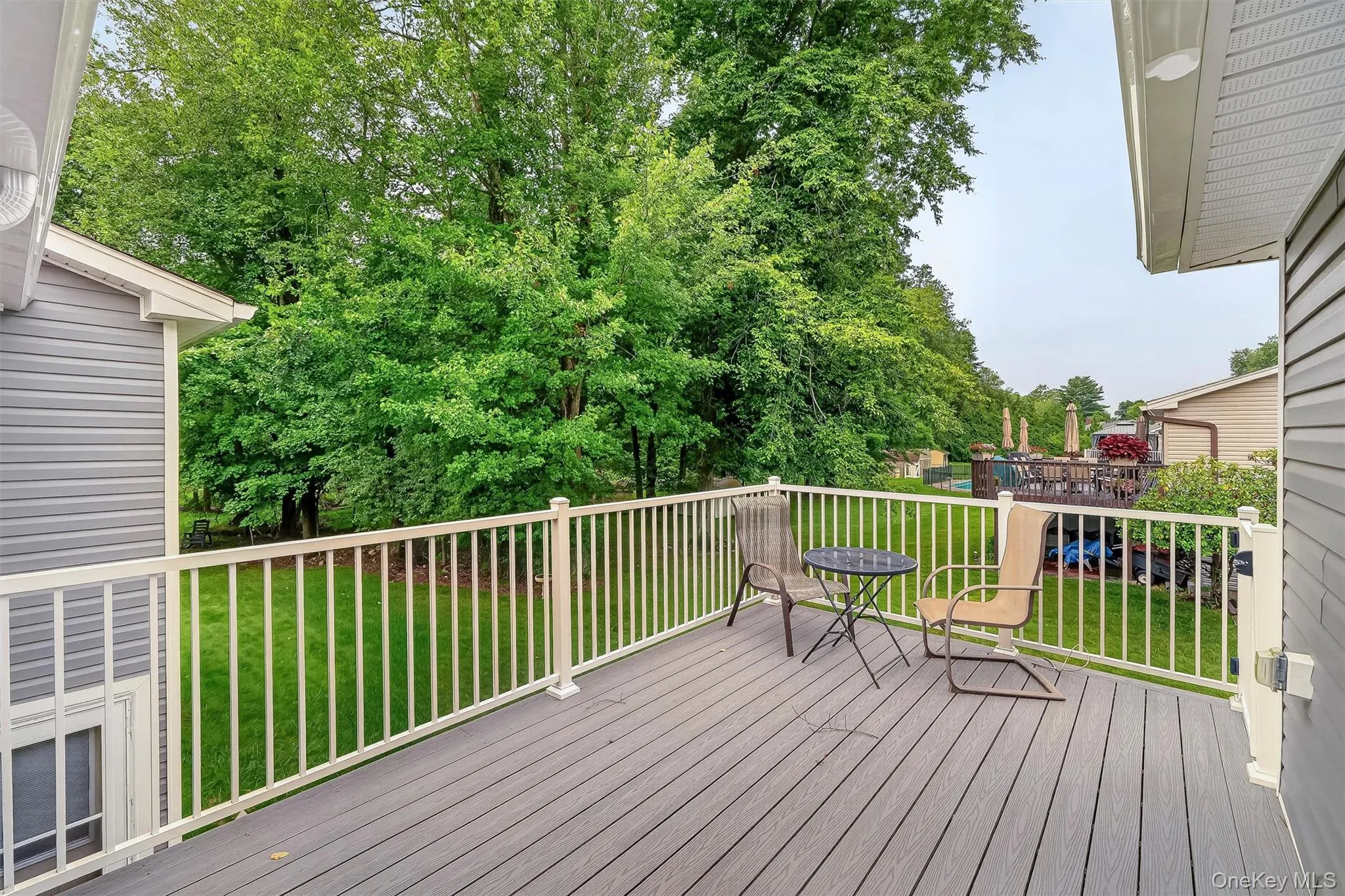 Full access to upstairs deck Full access to upstairs deck