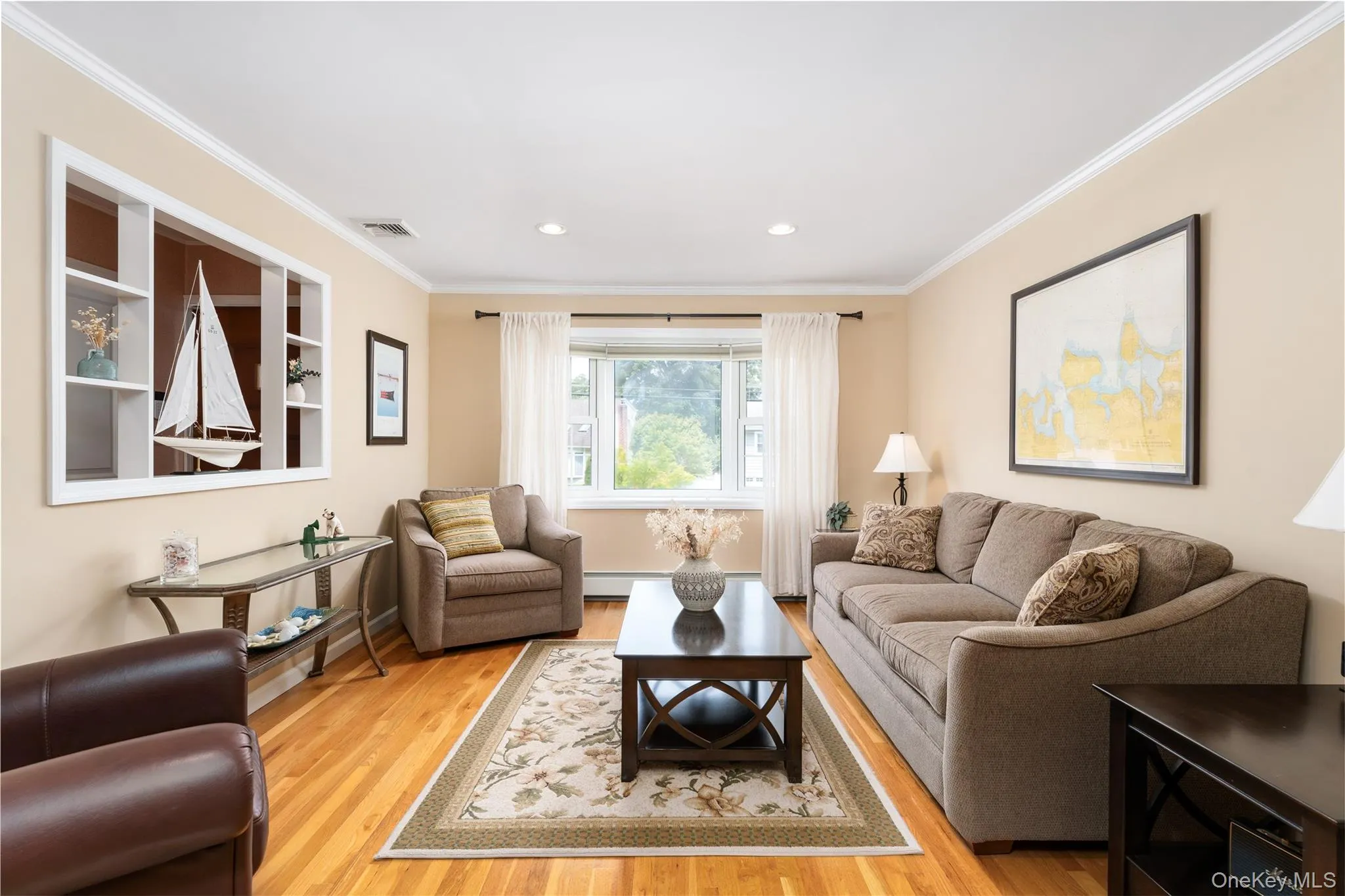 Hardwood flooring throughout the first and second floor Hardwood flooring throughout the first and second floor